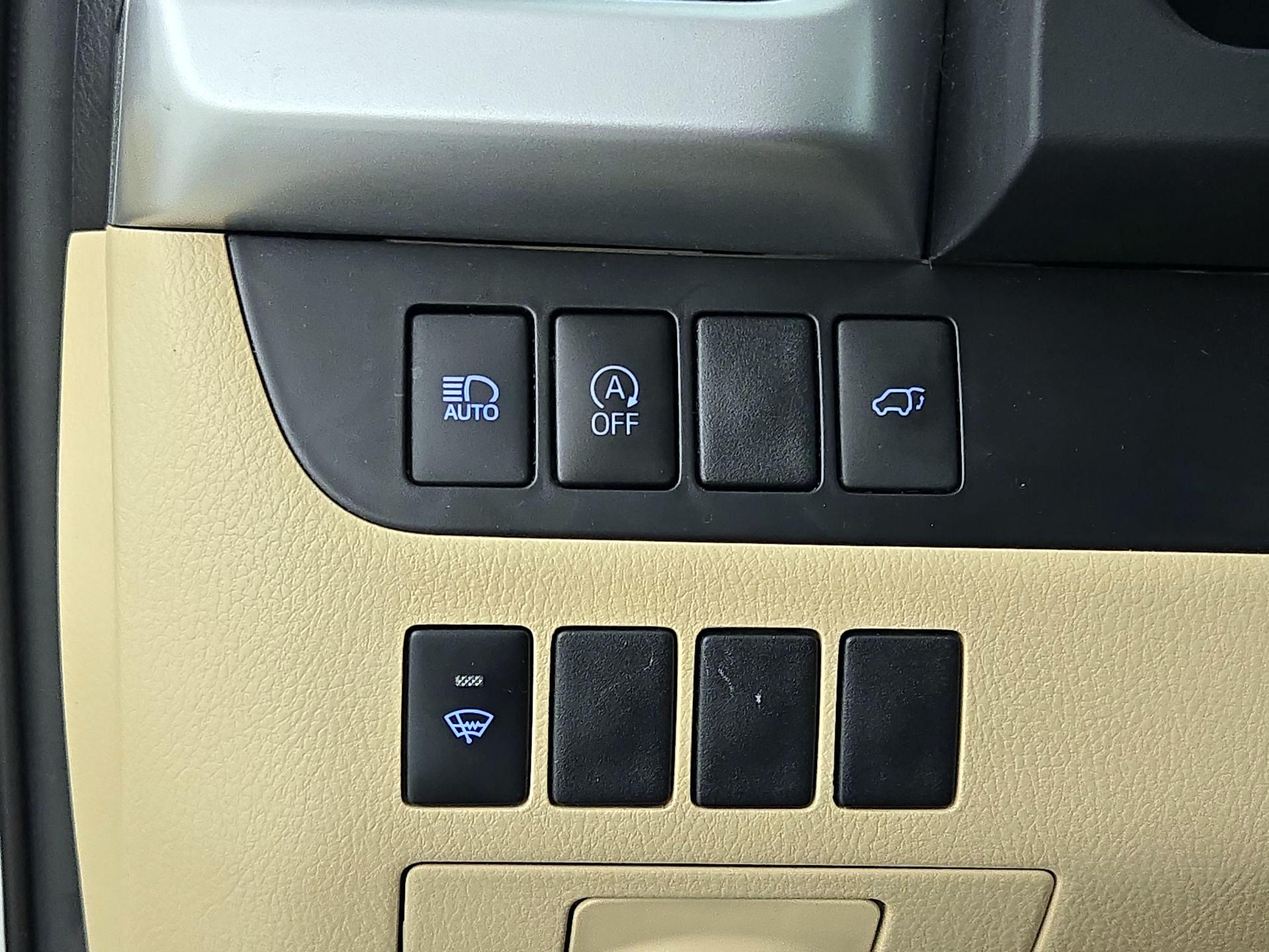 Thumbnail: 2019 Toyota Highlander - 13