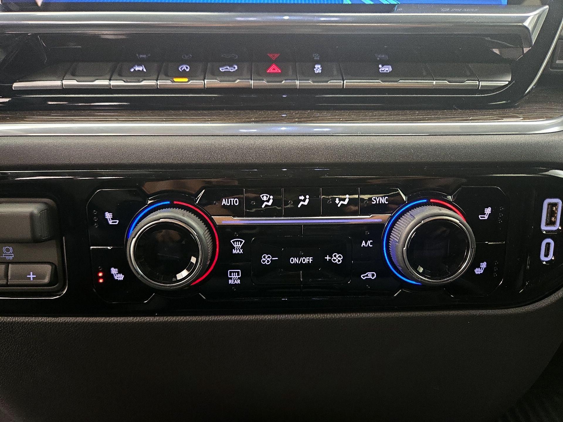 Thumbnail: 2025 Chevrolet Silverado 1500 - 18