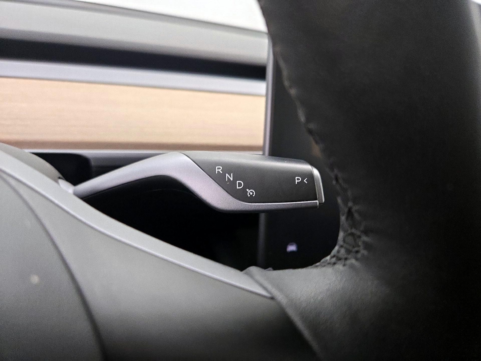 Thumbnail: 2022 Tesla Model 3 - 17