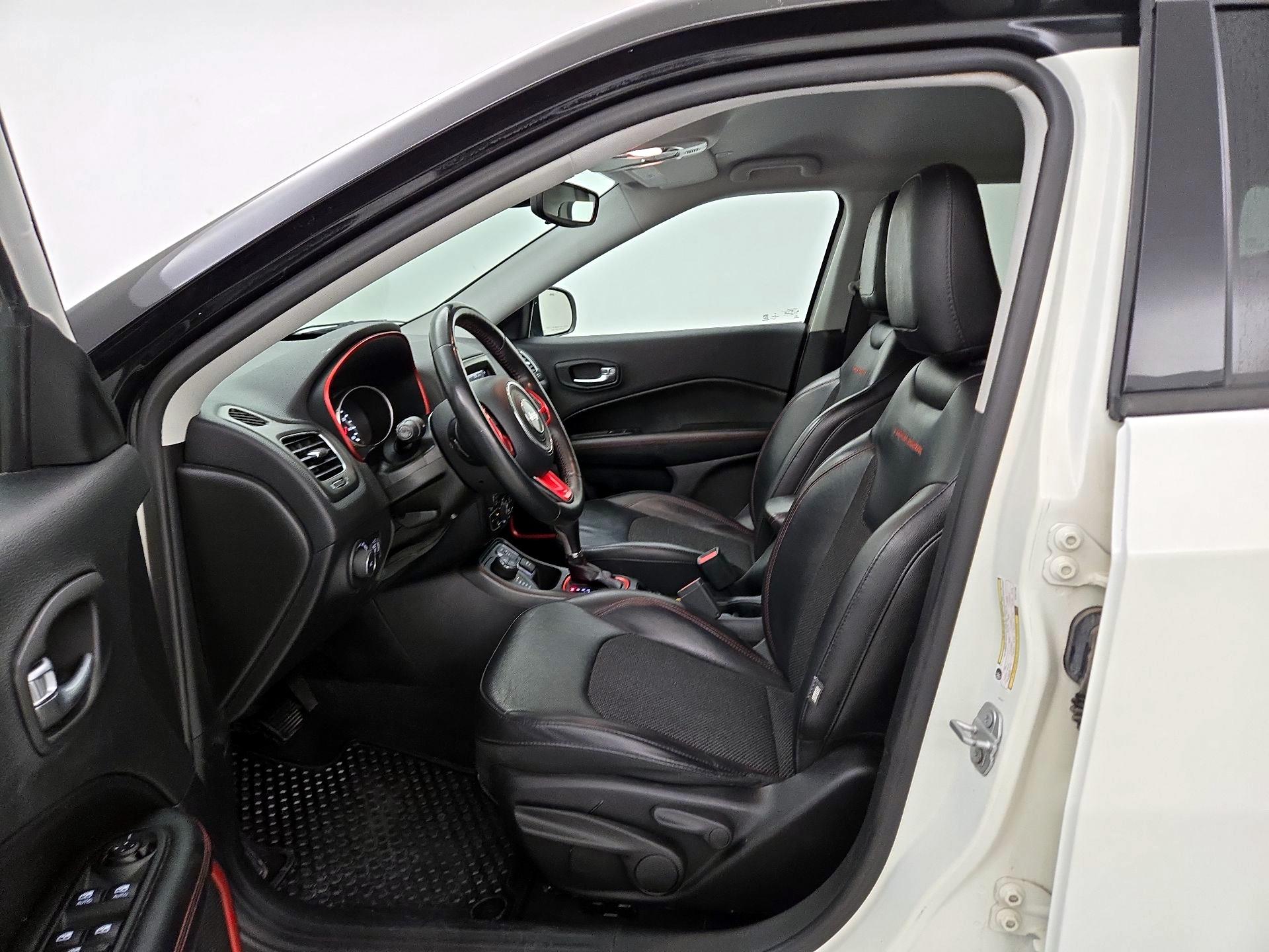 Thumbnail: 2019 Jeep Compass - 11