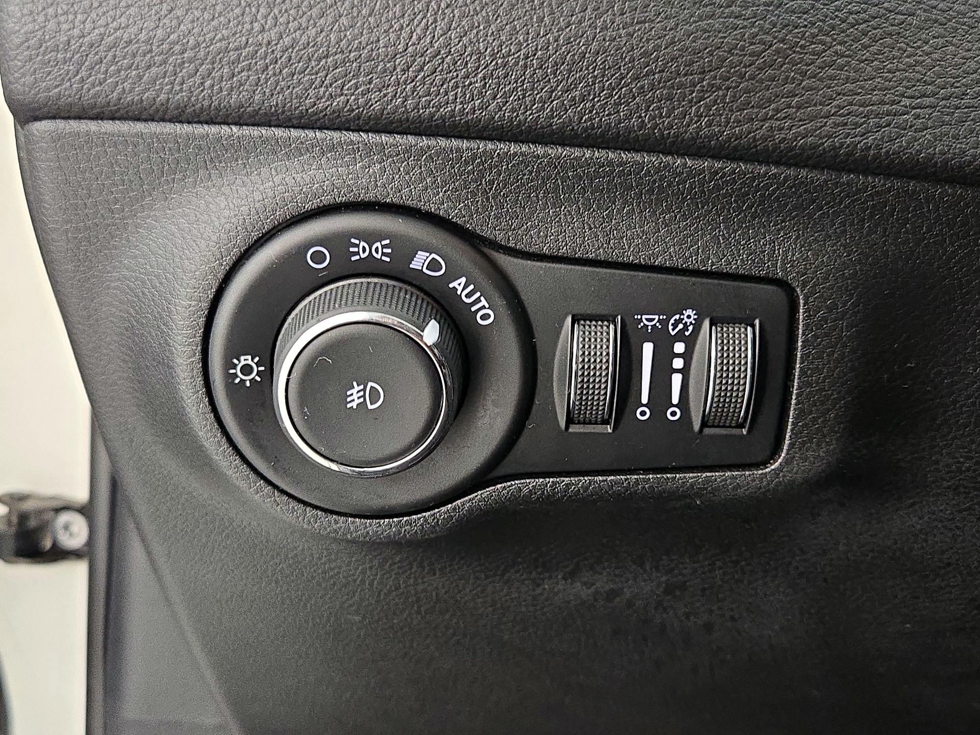 Thumbnail: 2019 Jeep Compass - 13