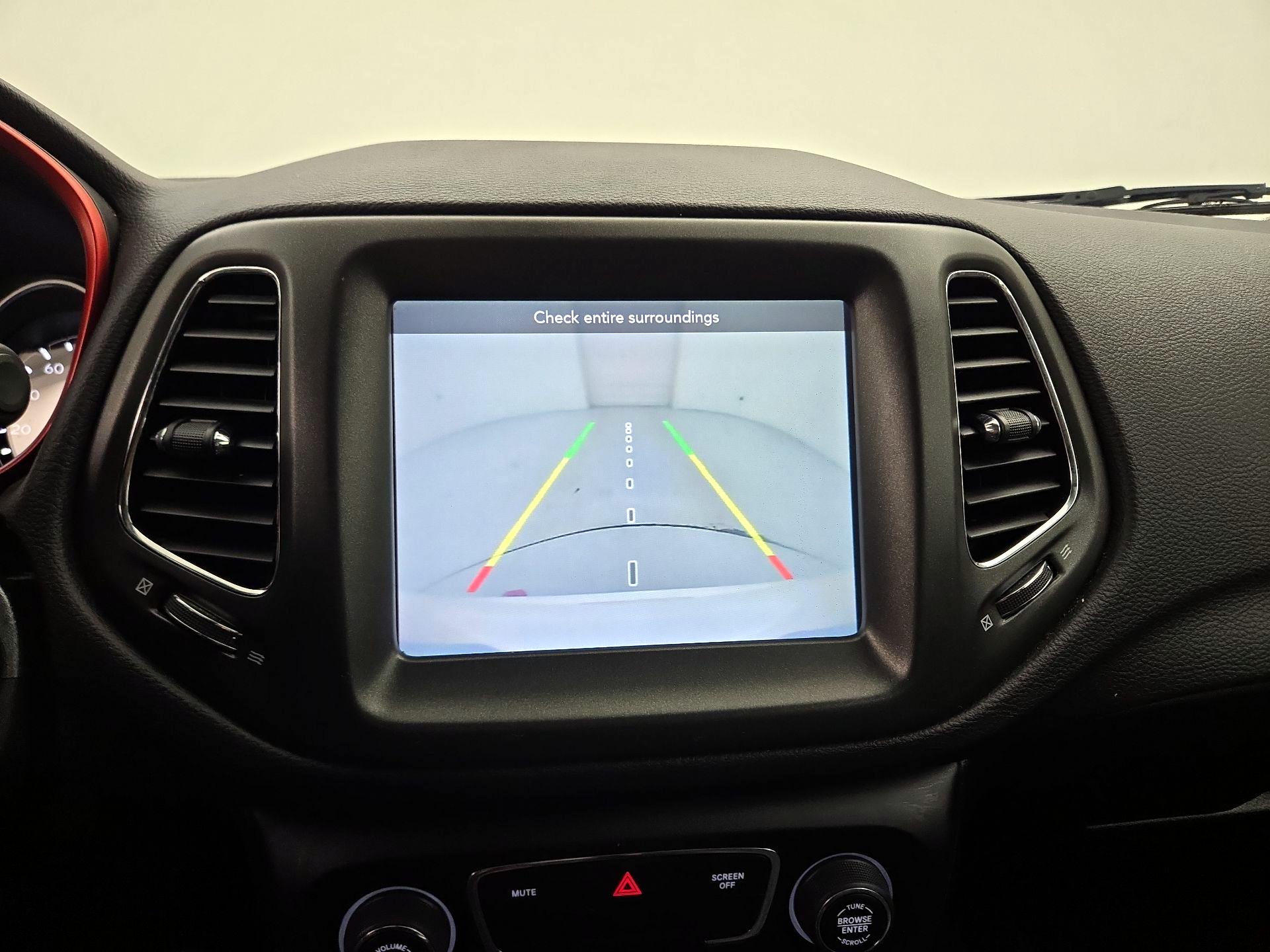 Thumbnail: 2019 Jeep Compass - 14