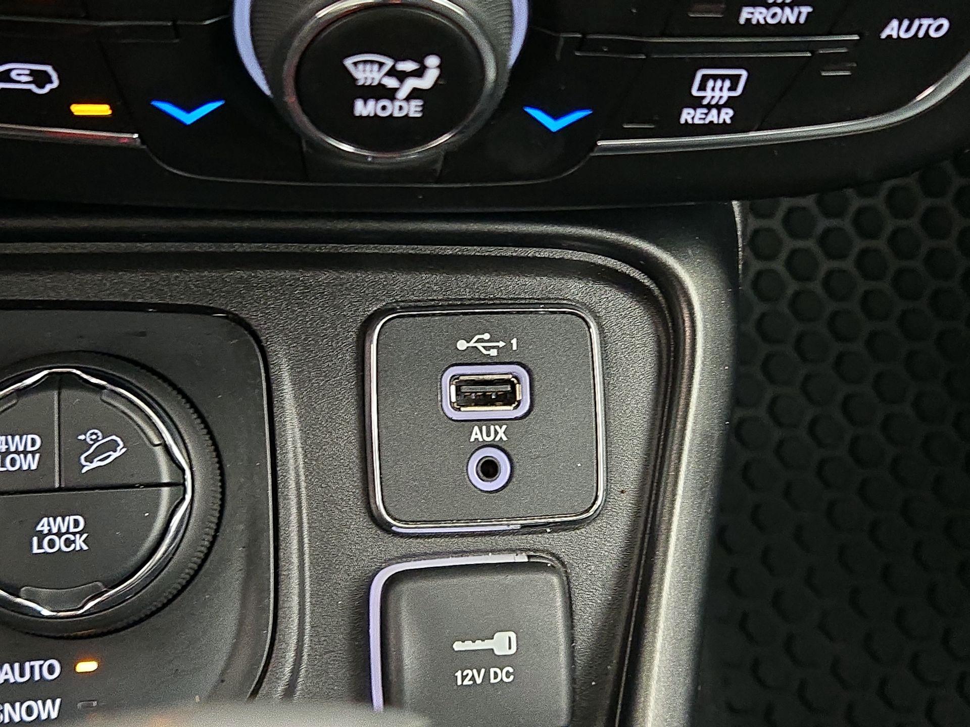 Thumbnail: 2019 Jeep Compass - 18