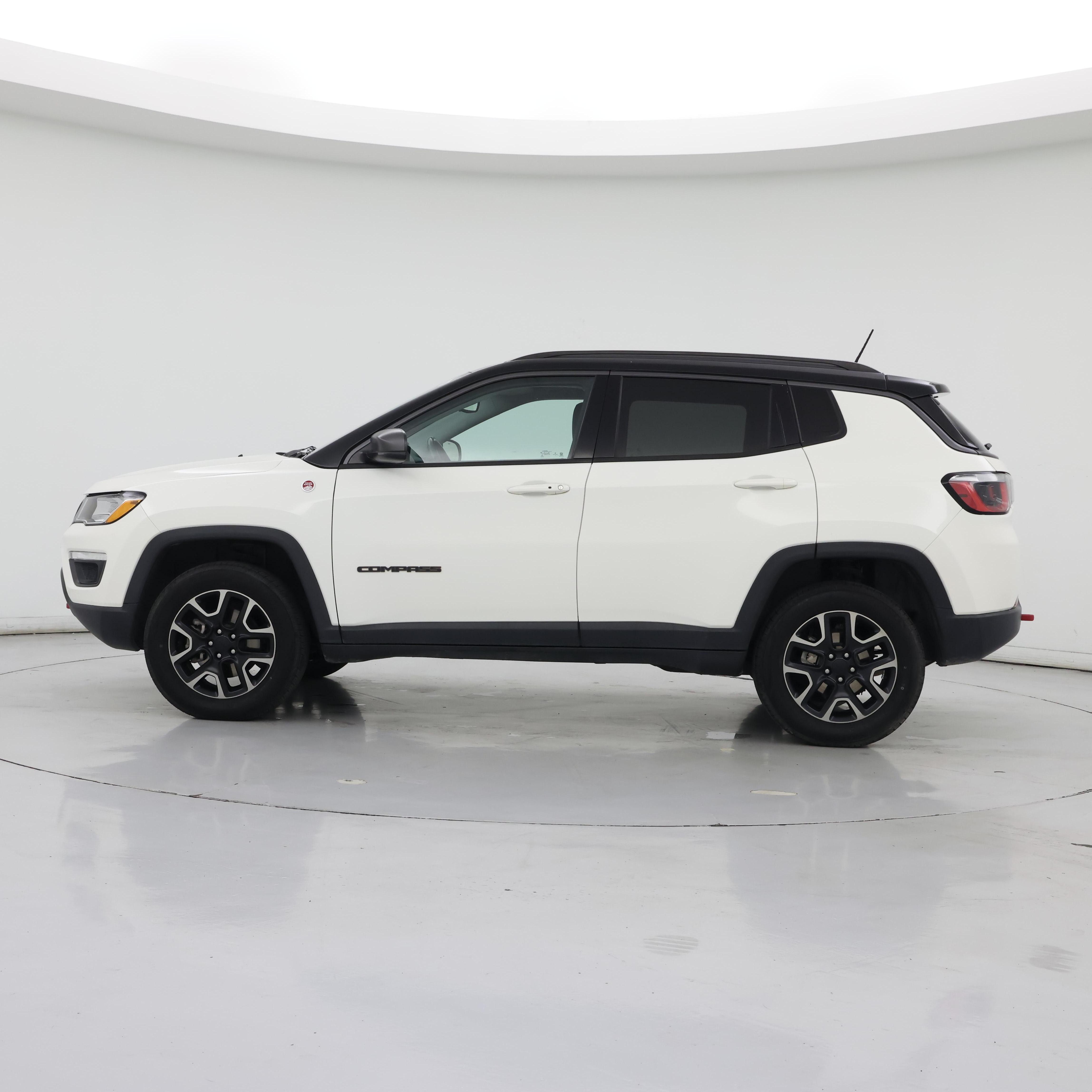 Thumbnail: 2019 Jeep Compass - 3