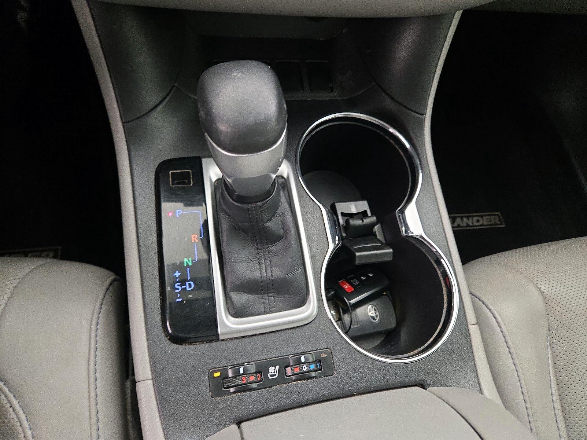 Thumbnail: 2015 Toyota Highlander - 17