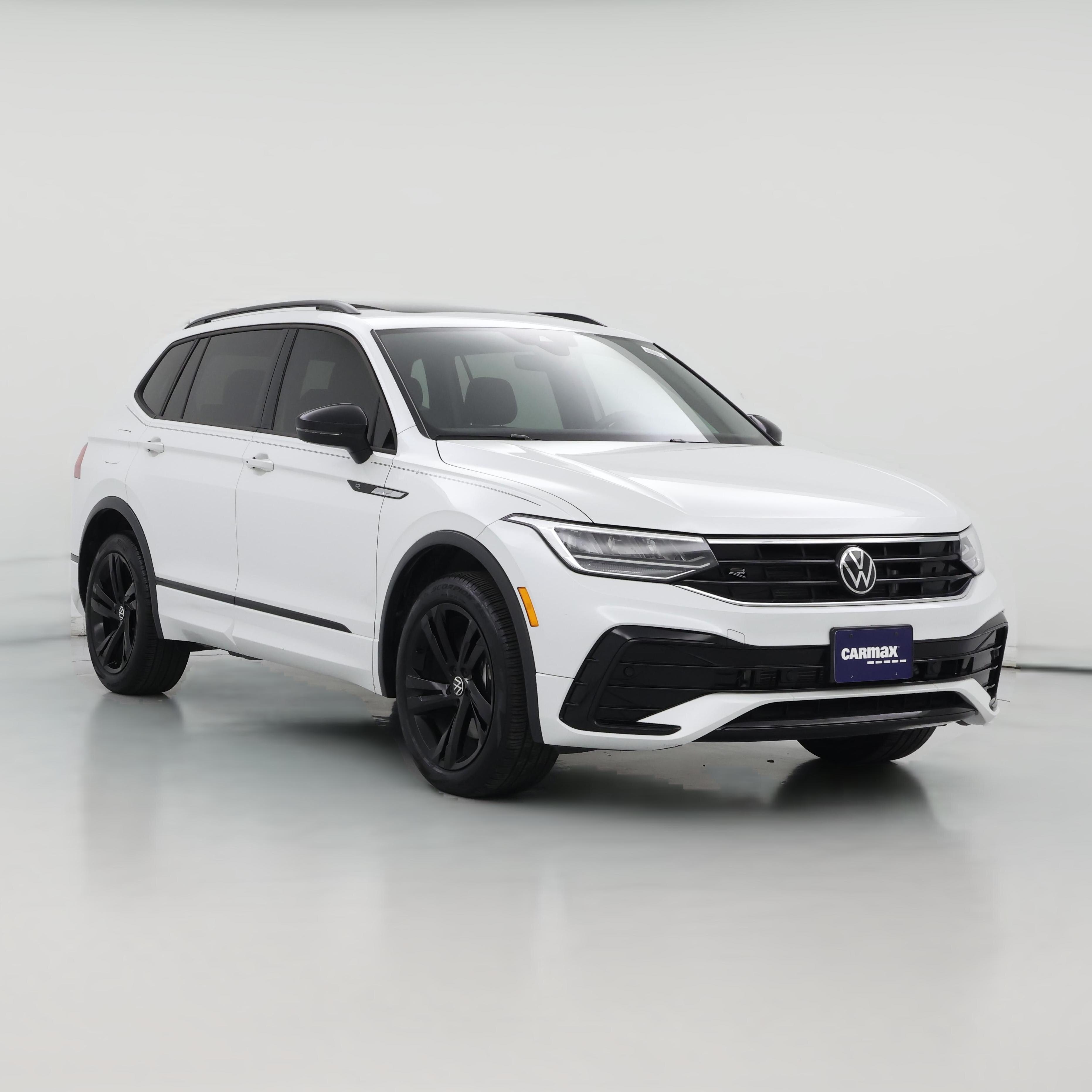 Thumbnail: 2023 Volkswagen Tiguan - 1