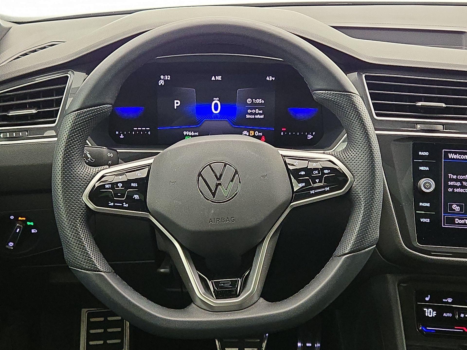 Thumbnail: 2023 Volkswagen Tiguan - 10