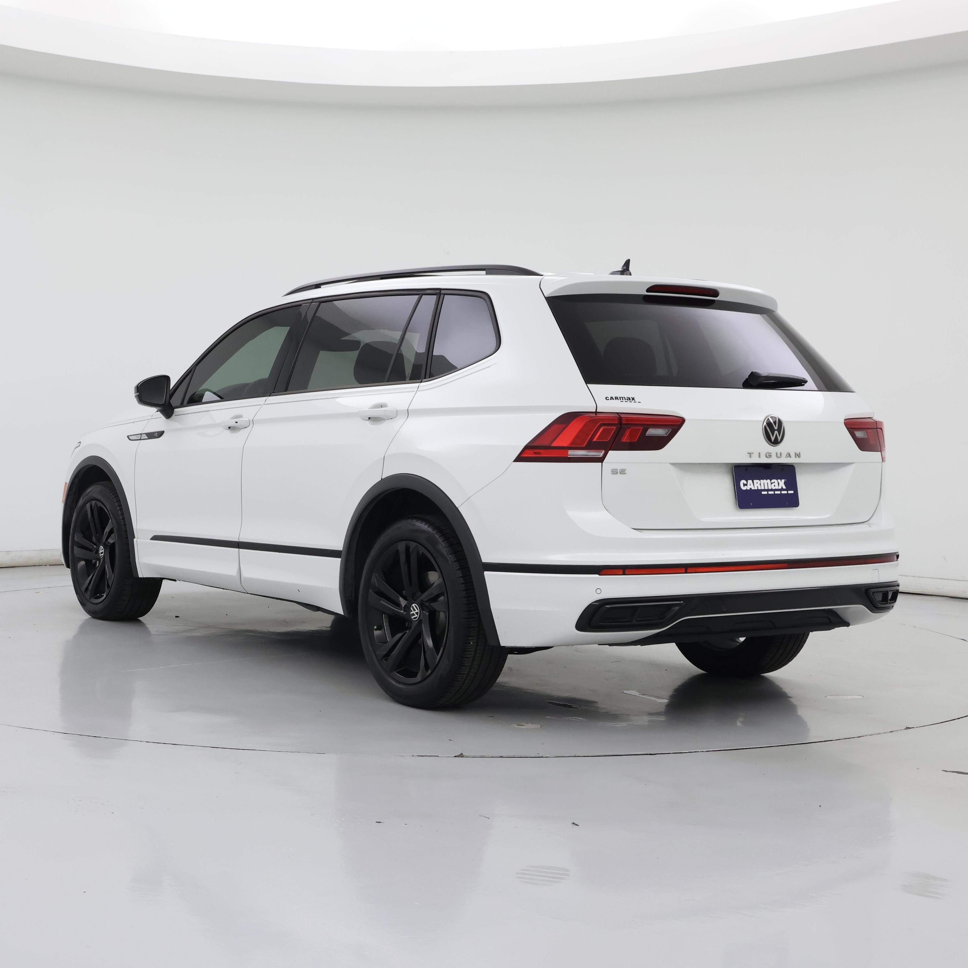 Thumbnail: 2023 Volkswagen Tiguan - 2