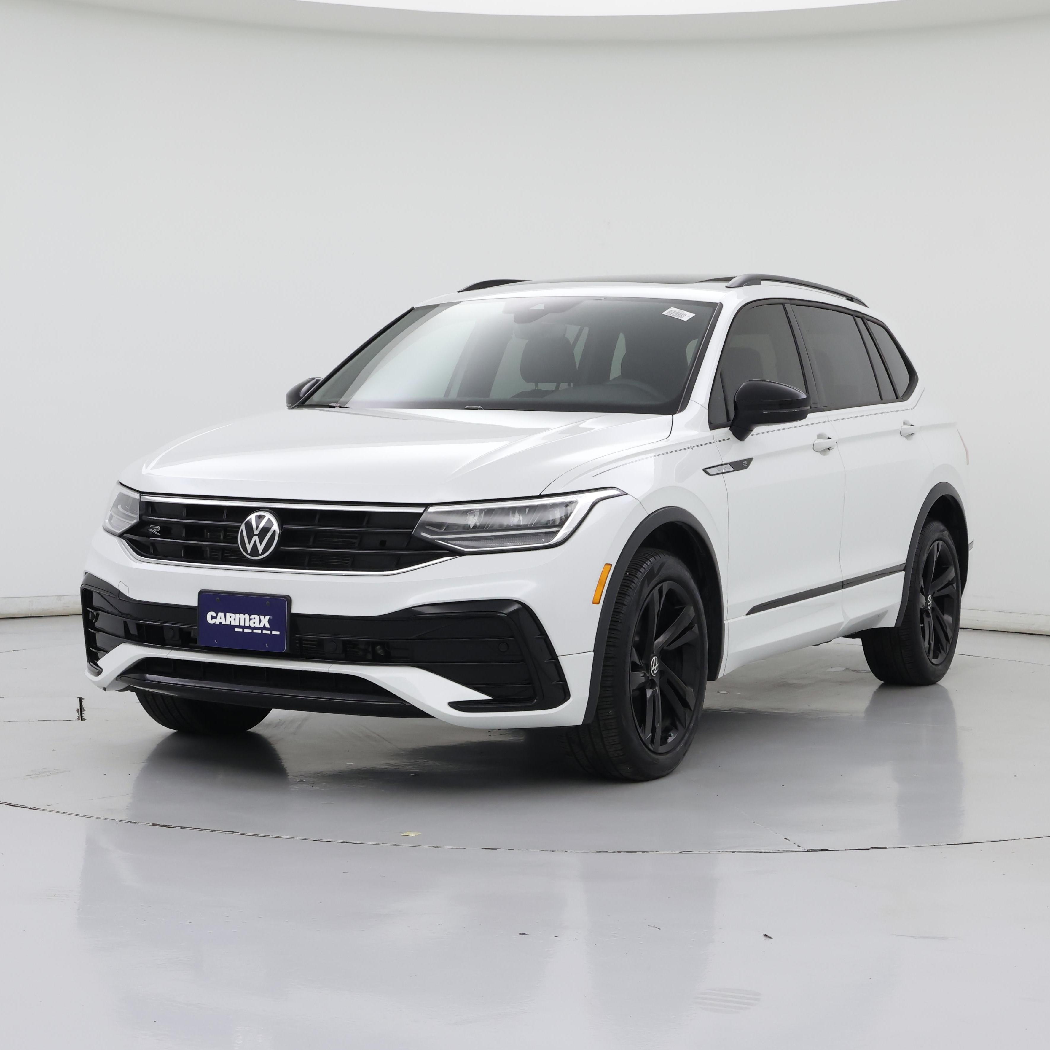 Thumbnail: 2023 Volkswagen Tiguan - 4