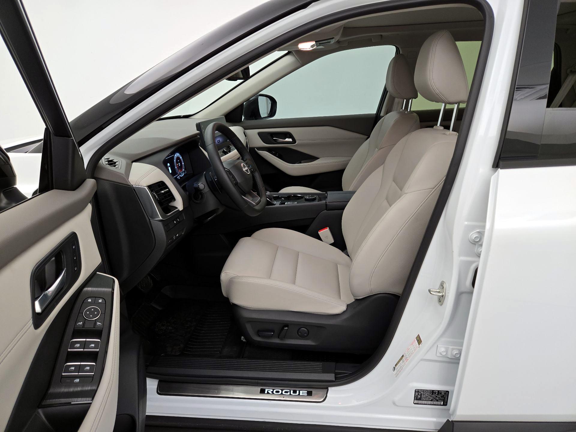 Thumbnail: 2025 Nissan Rogue - 11