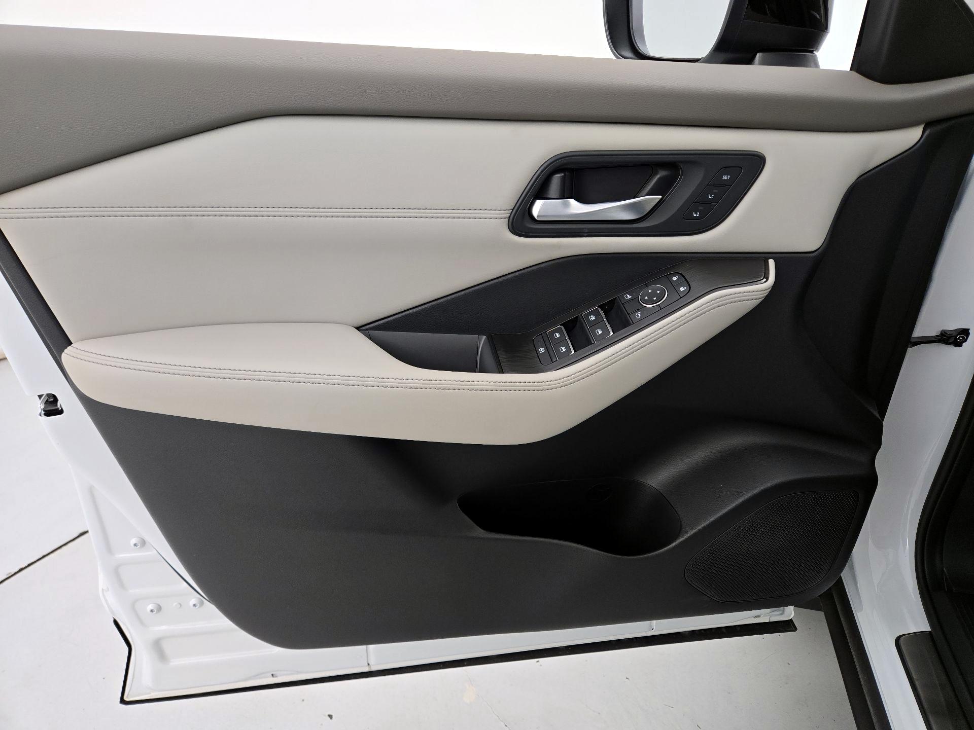 Thumbnail: 2025 Nissan Rogue - 12