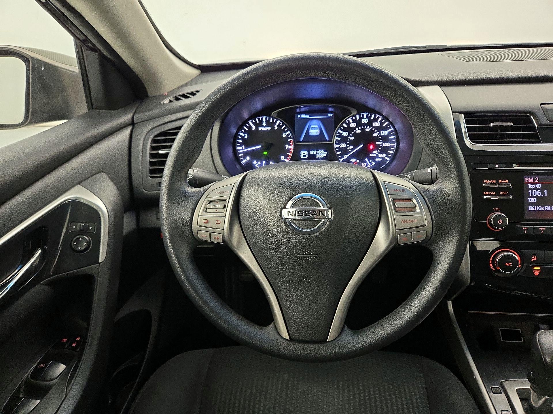 Thumbnail: 2014 Nissan Altima - 10