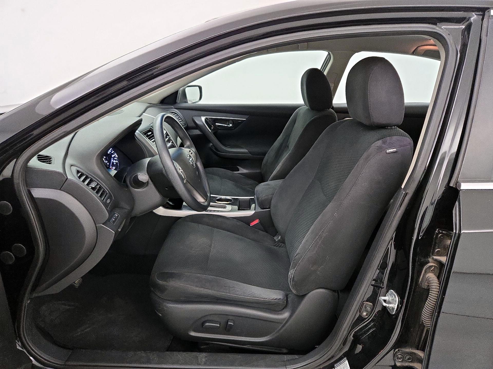 Thumbnail: 2014 Nissan Altima - 11