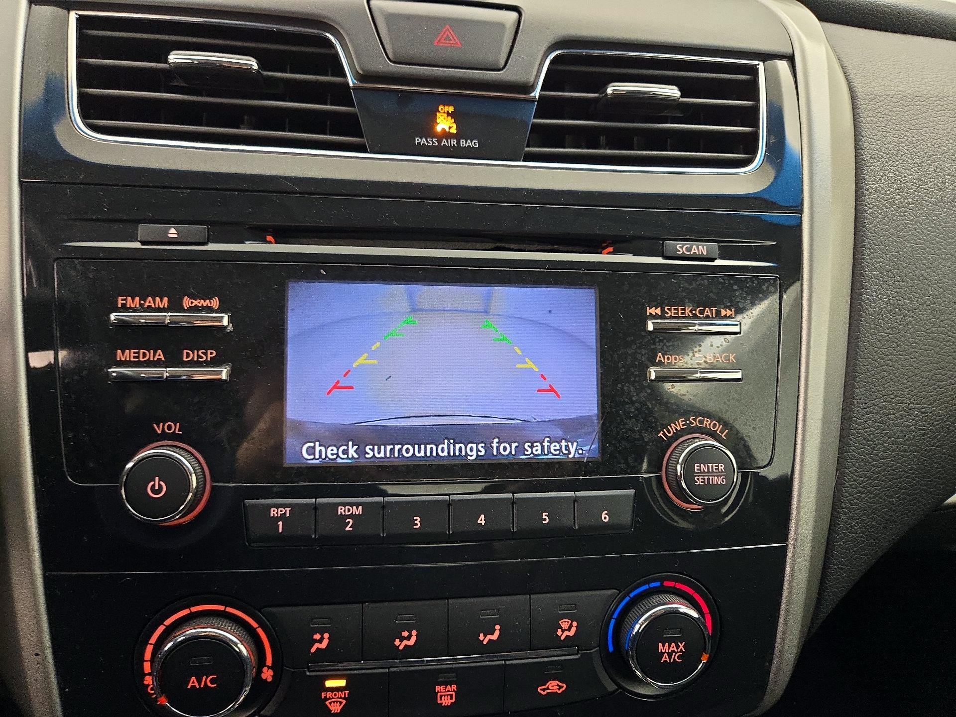 Thumbnail: 2014 Nissan Altima - 14