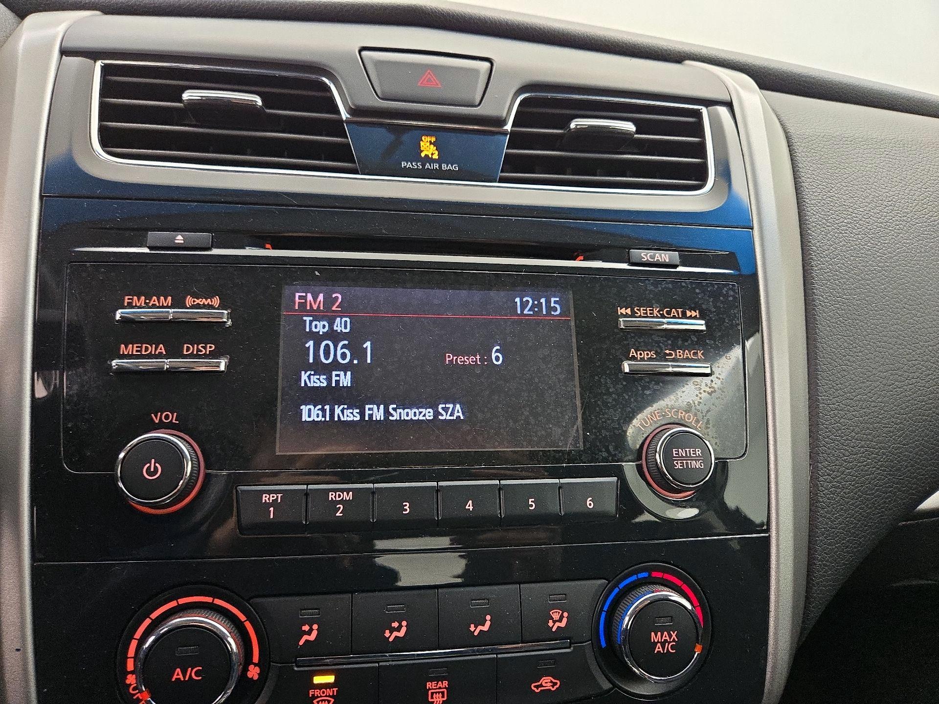 Thumbnail: 2014 Nissan Altima - 15