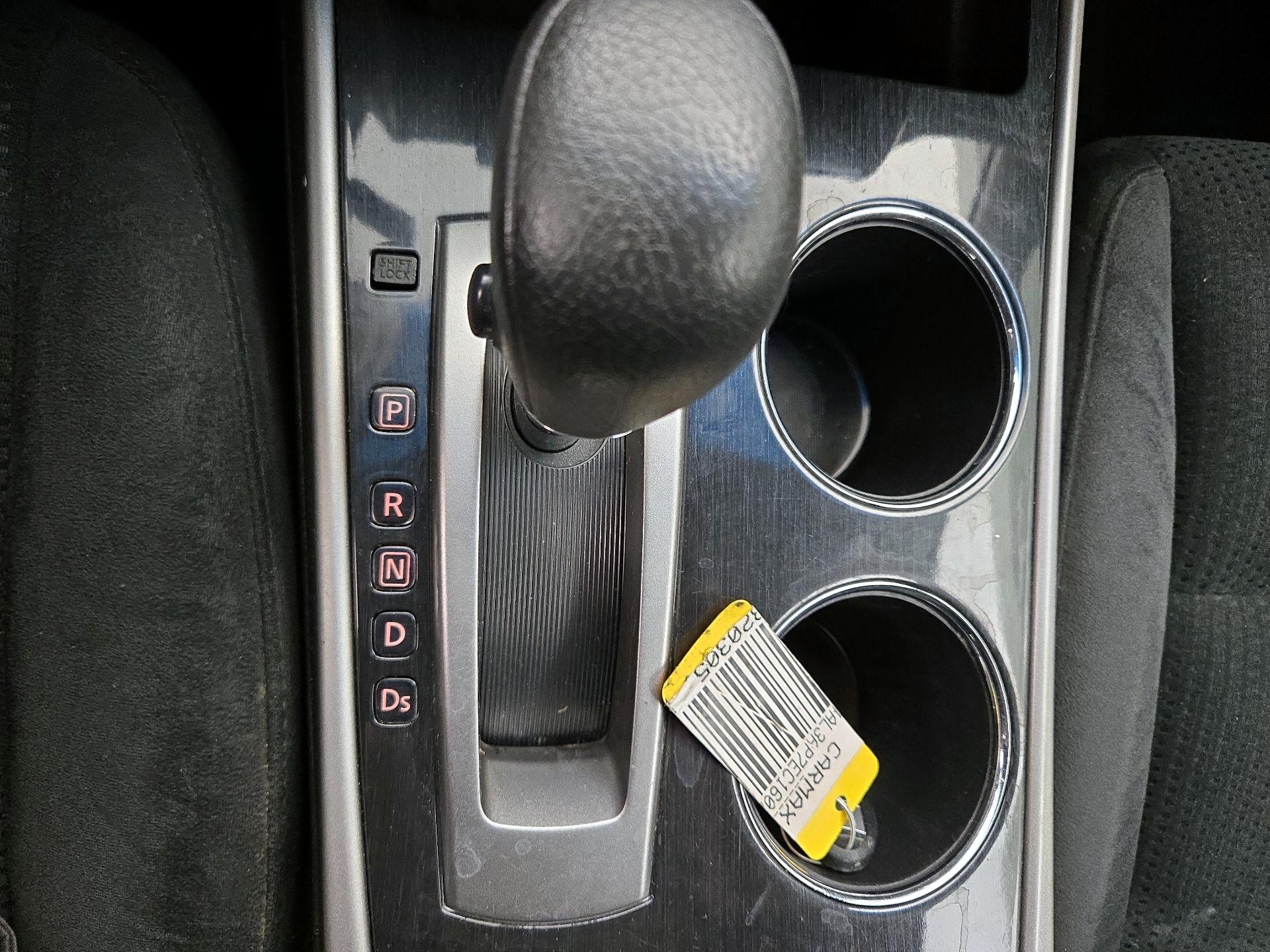 Thumbnail: 2014 Nissan Altima - 17