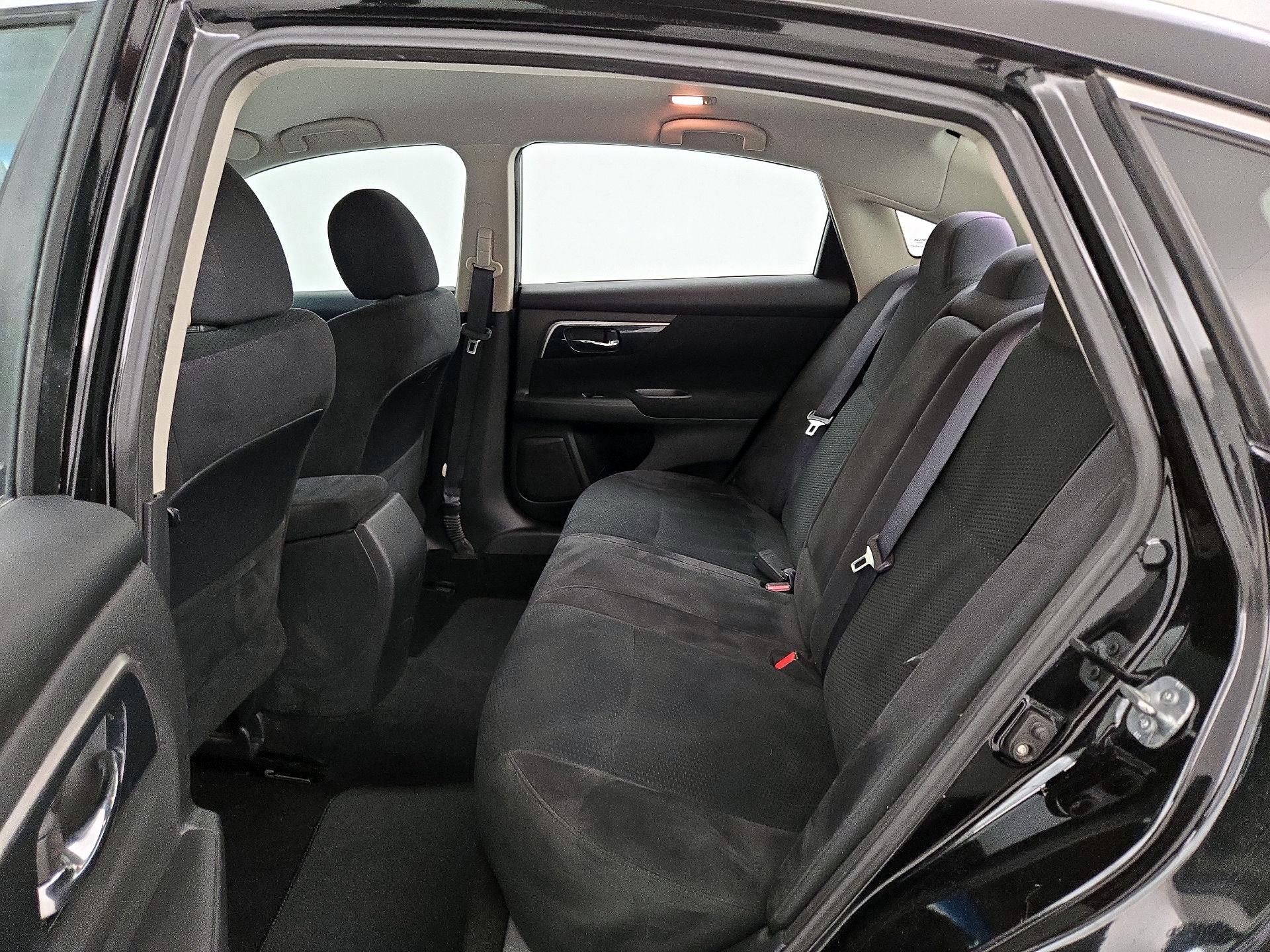 Thumbnail: 2014 Nissan Altima - 19