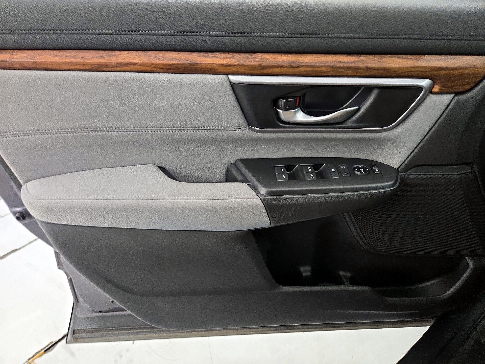 Thumbnail: 2017 Honda CR-V - 12