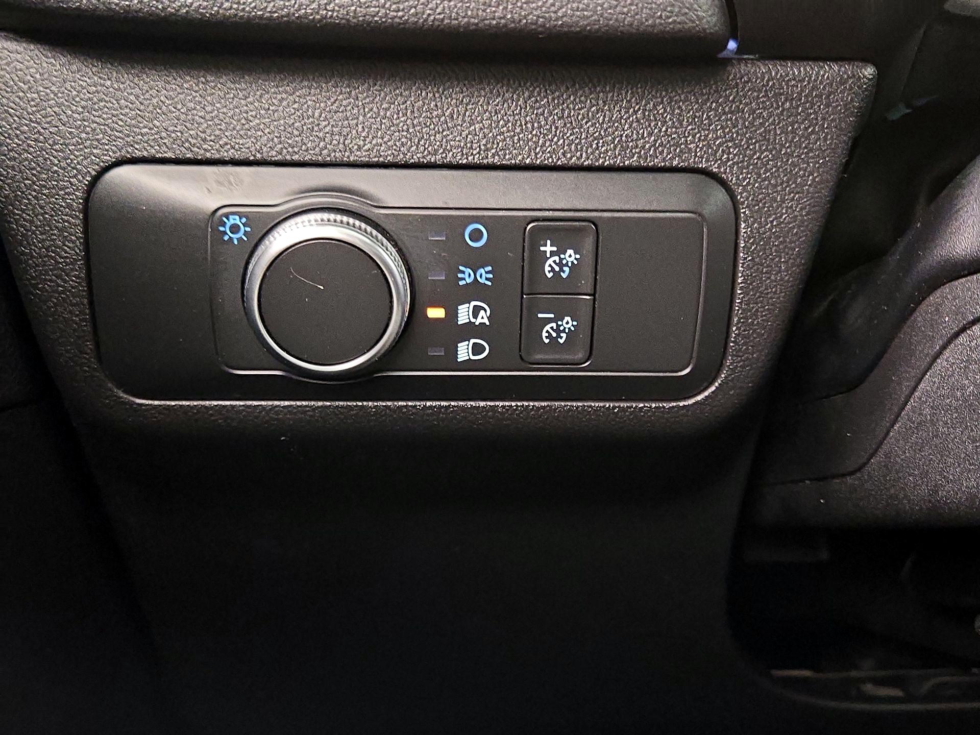 Thumbnail: 2022 Ford Escape - 13