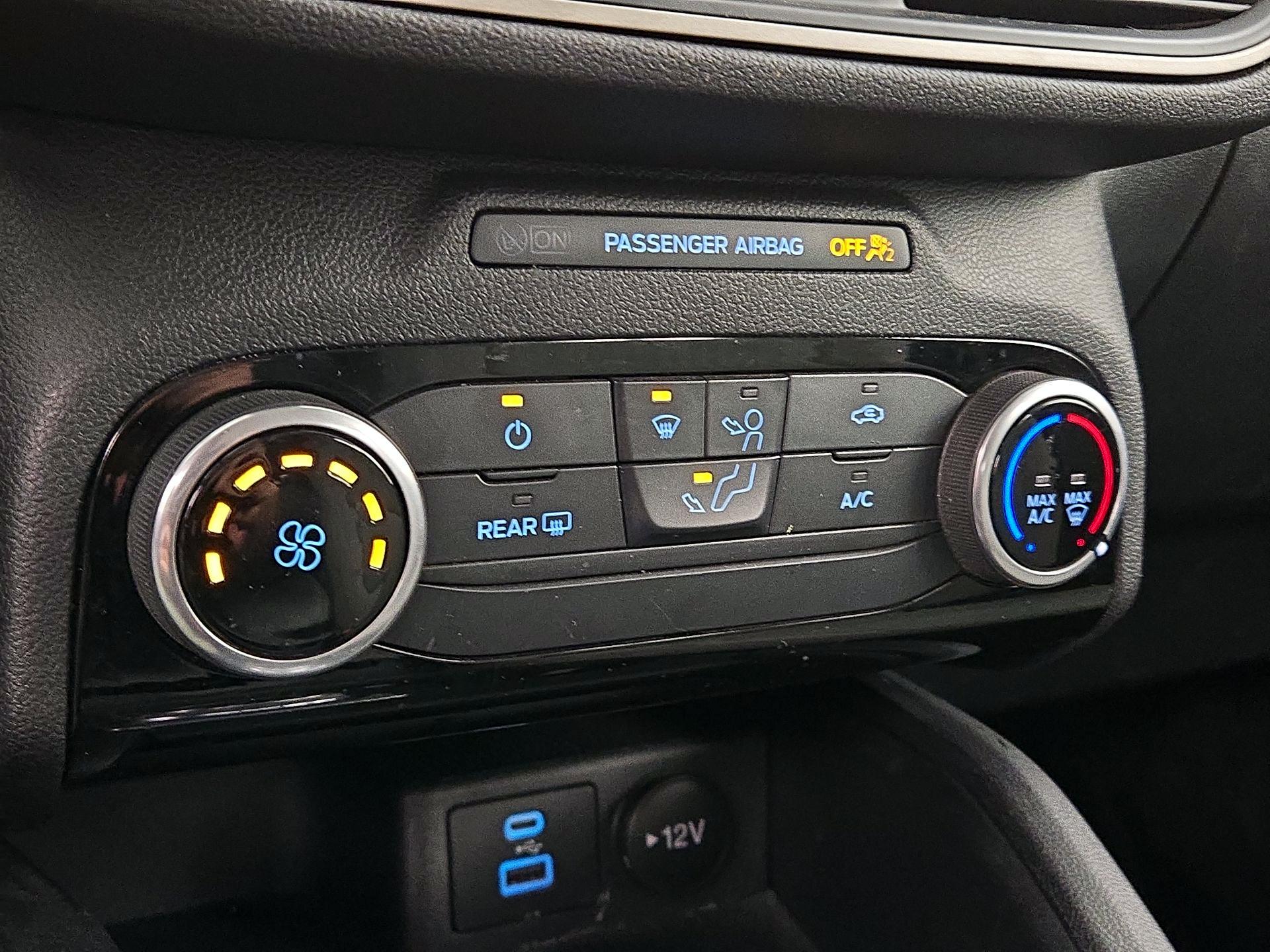 Thumbnail: 2022 Ford Escape - 16