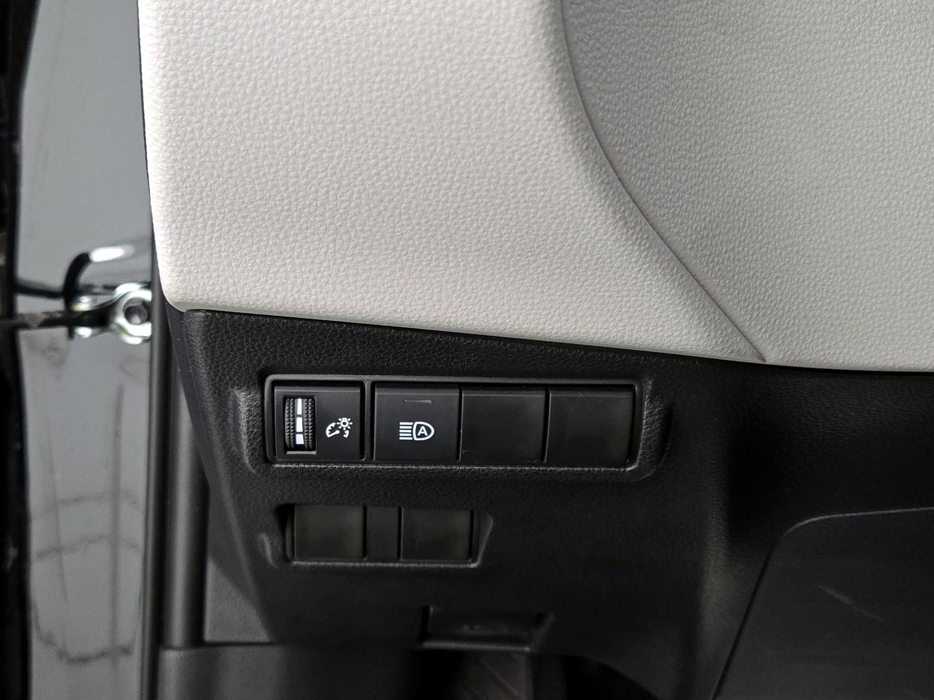 Thumbnail: 2025 Toyota Corolla Cross - 13