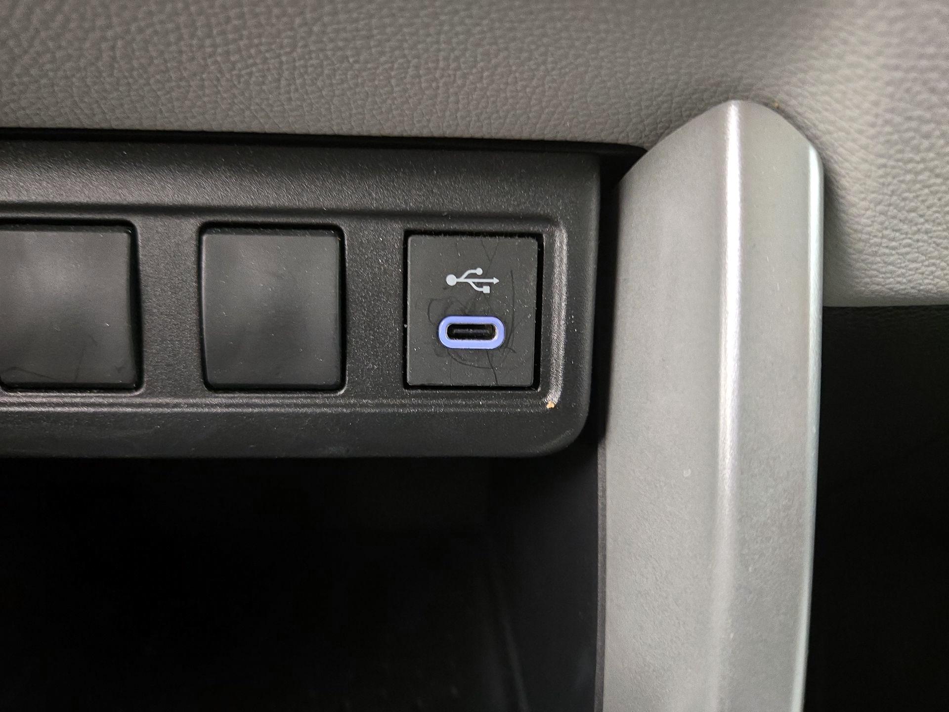 Thumbnail: 2025 Toyota Corolla Cross - 18