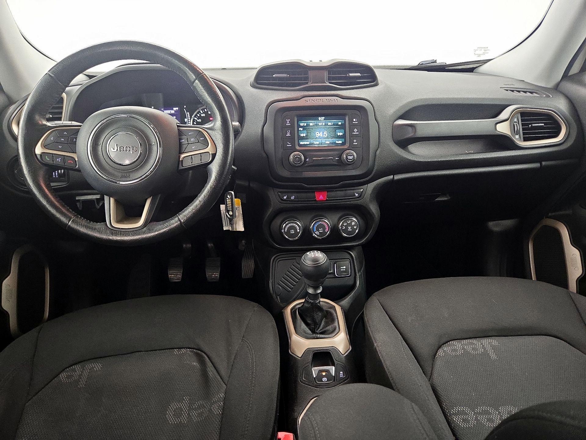 Thumbnail: 2015 Jeep Renegade - 9