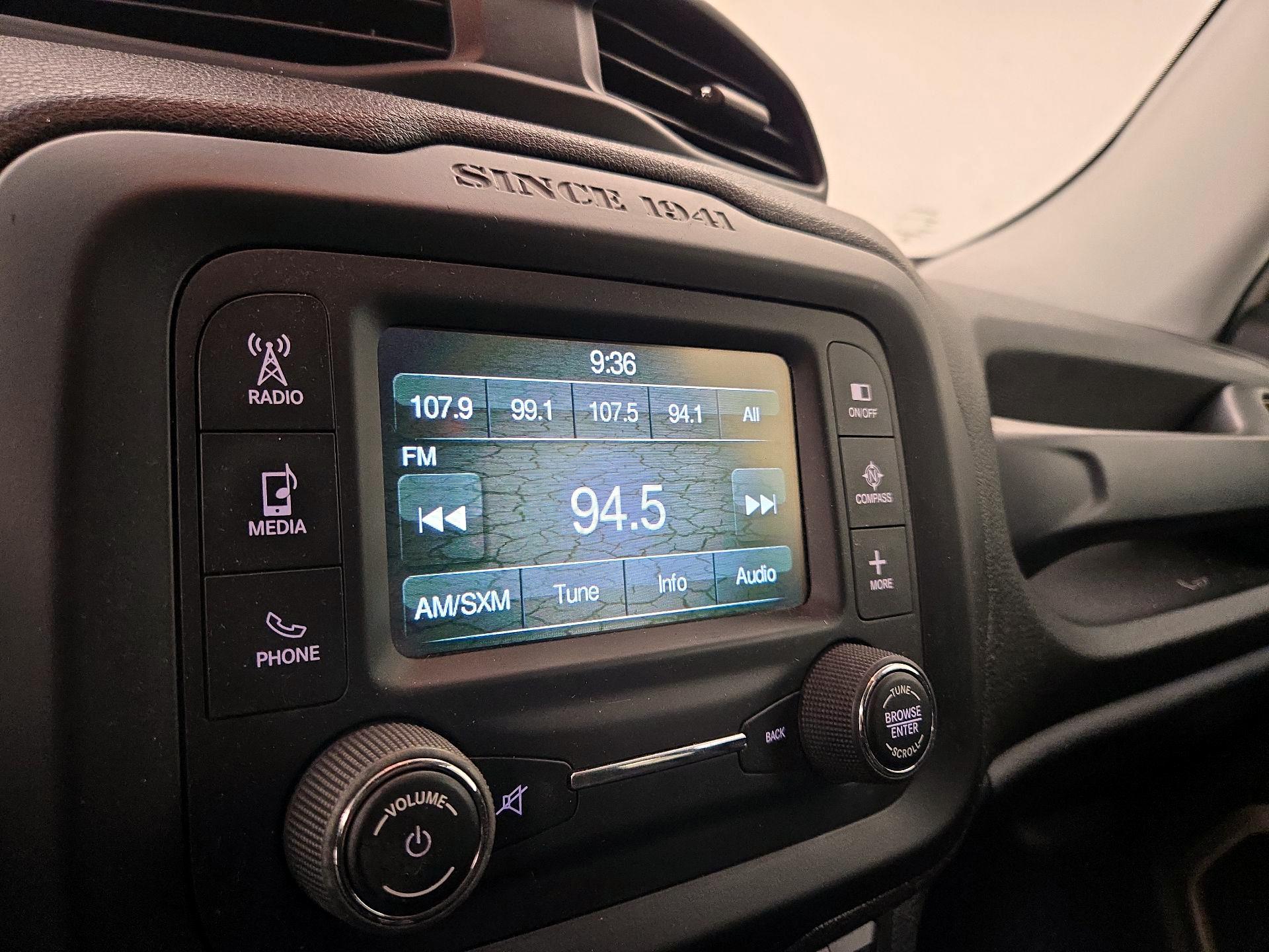 Thumbnail: 2015 Jeep Renegade - 15