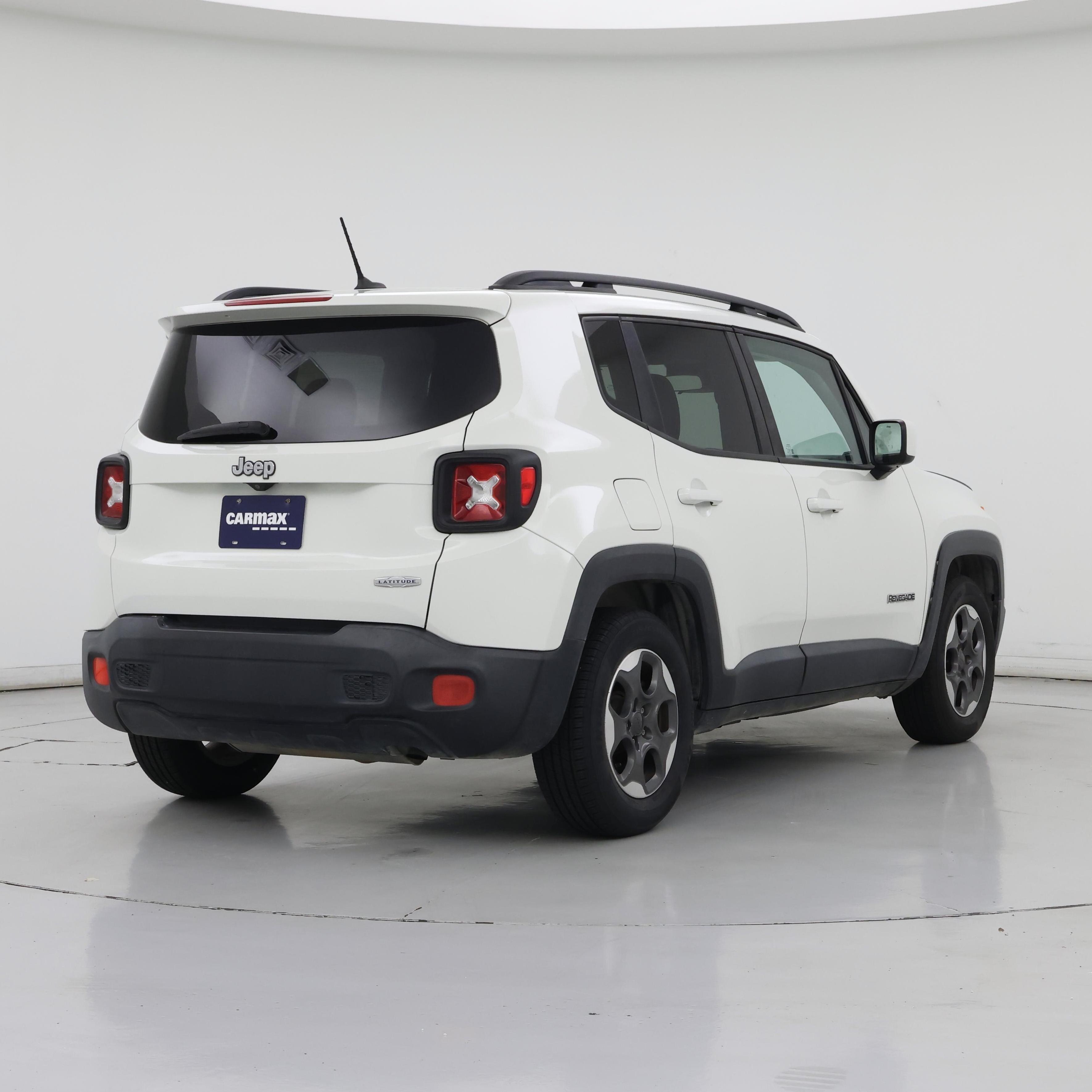 Thumbnail: 2015 Jeep Renegade - 8