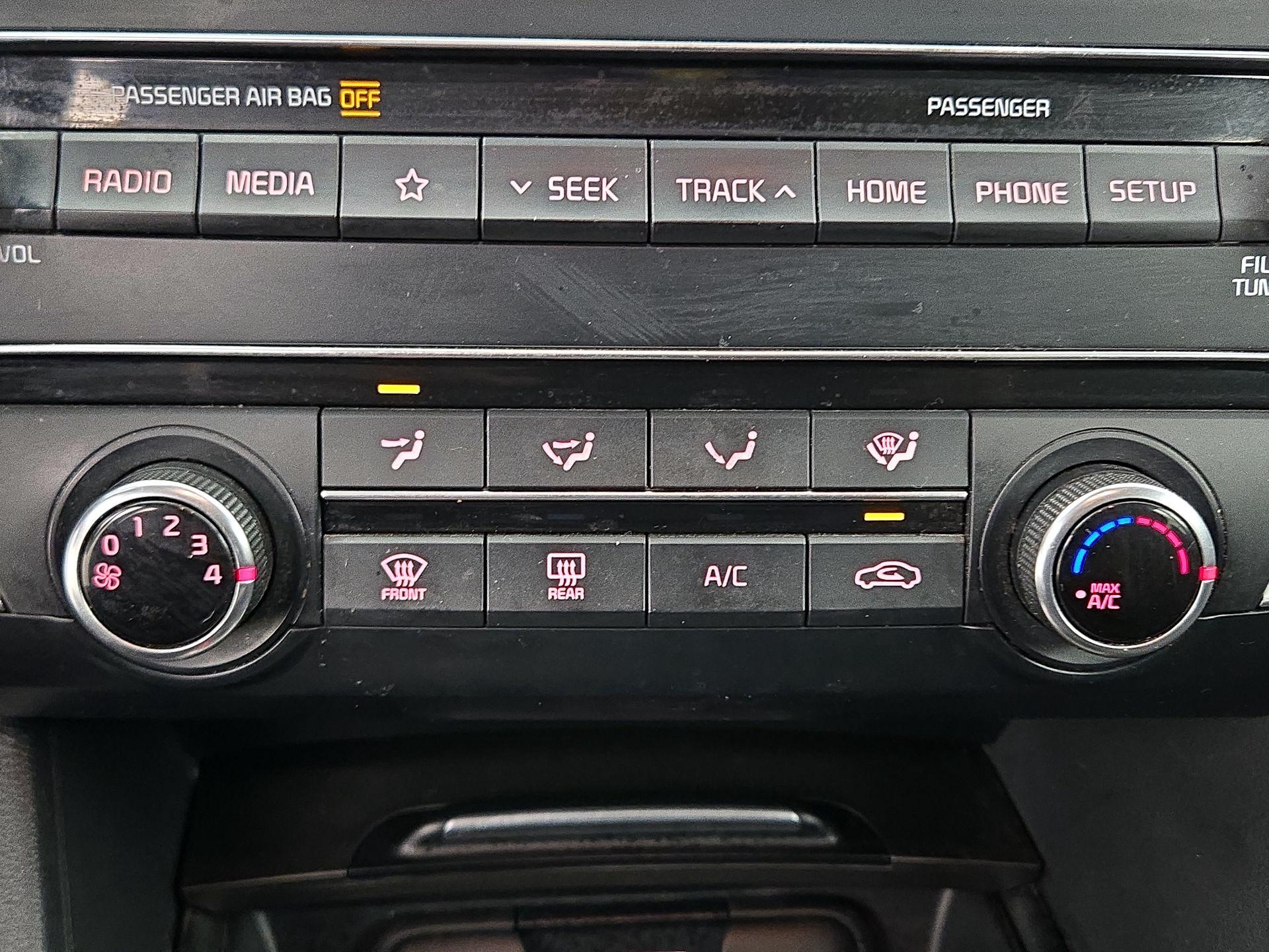 Thumbnail: 2020 Kia Optima - 16