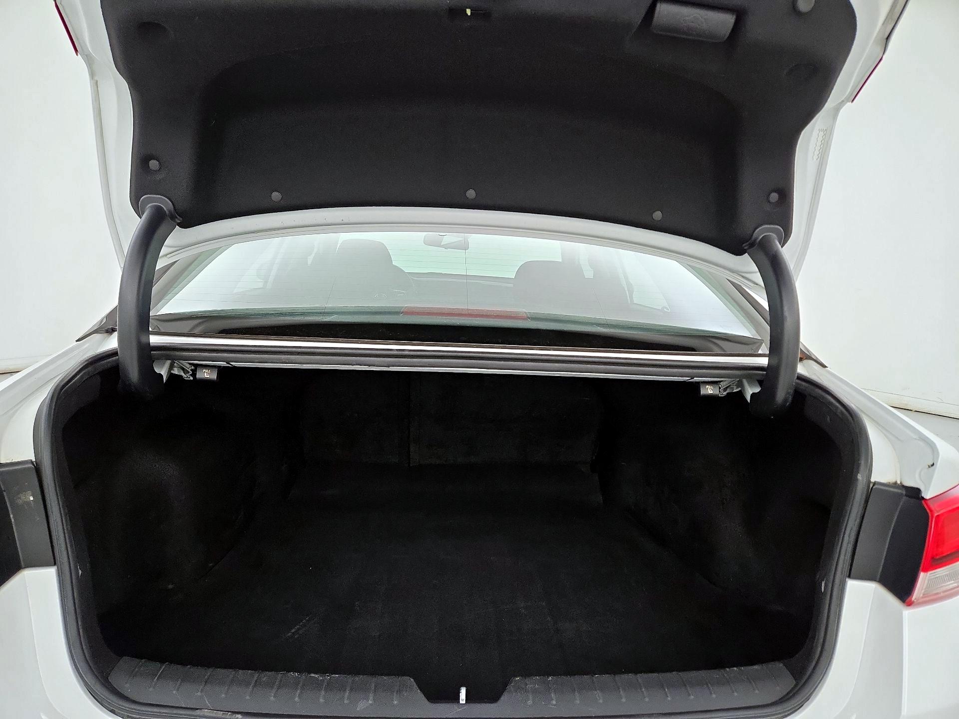 Thumbnail: 2020 Kia Optima - 20