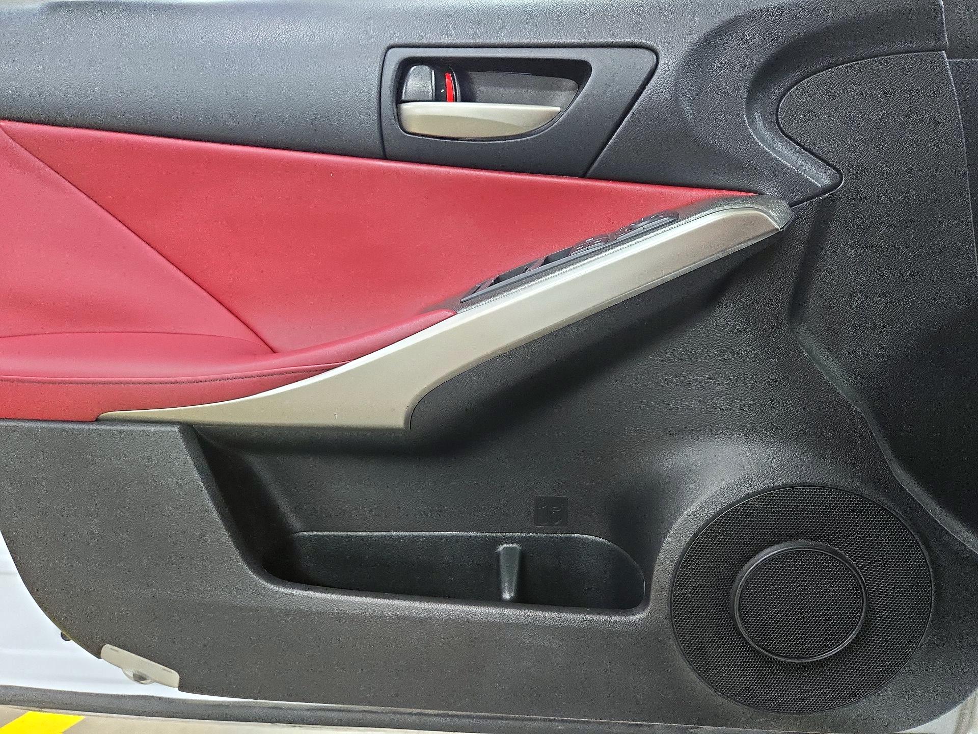 Thumbnail: 2017 Lexus IS - 12