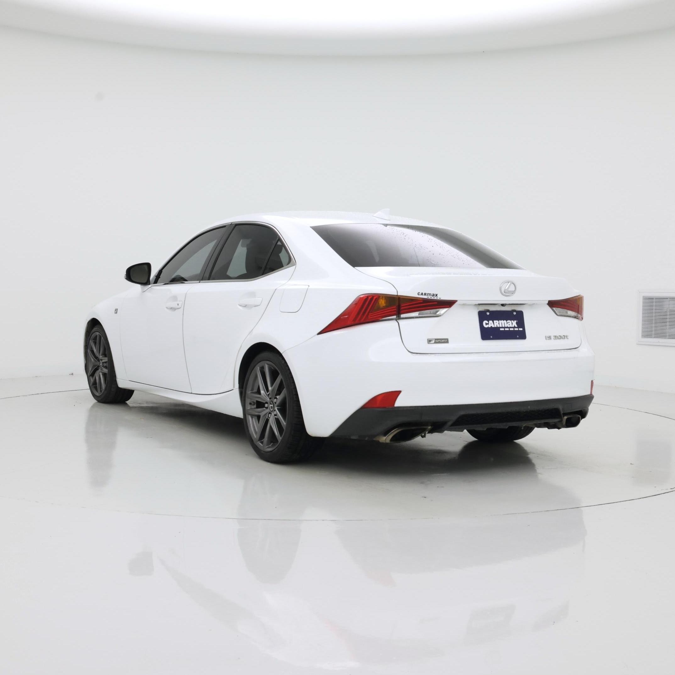 Thumbnail: 2017 Lexus IS - 2