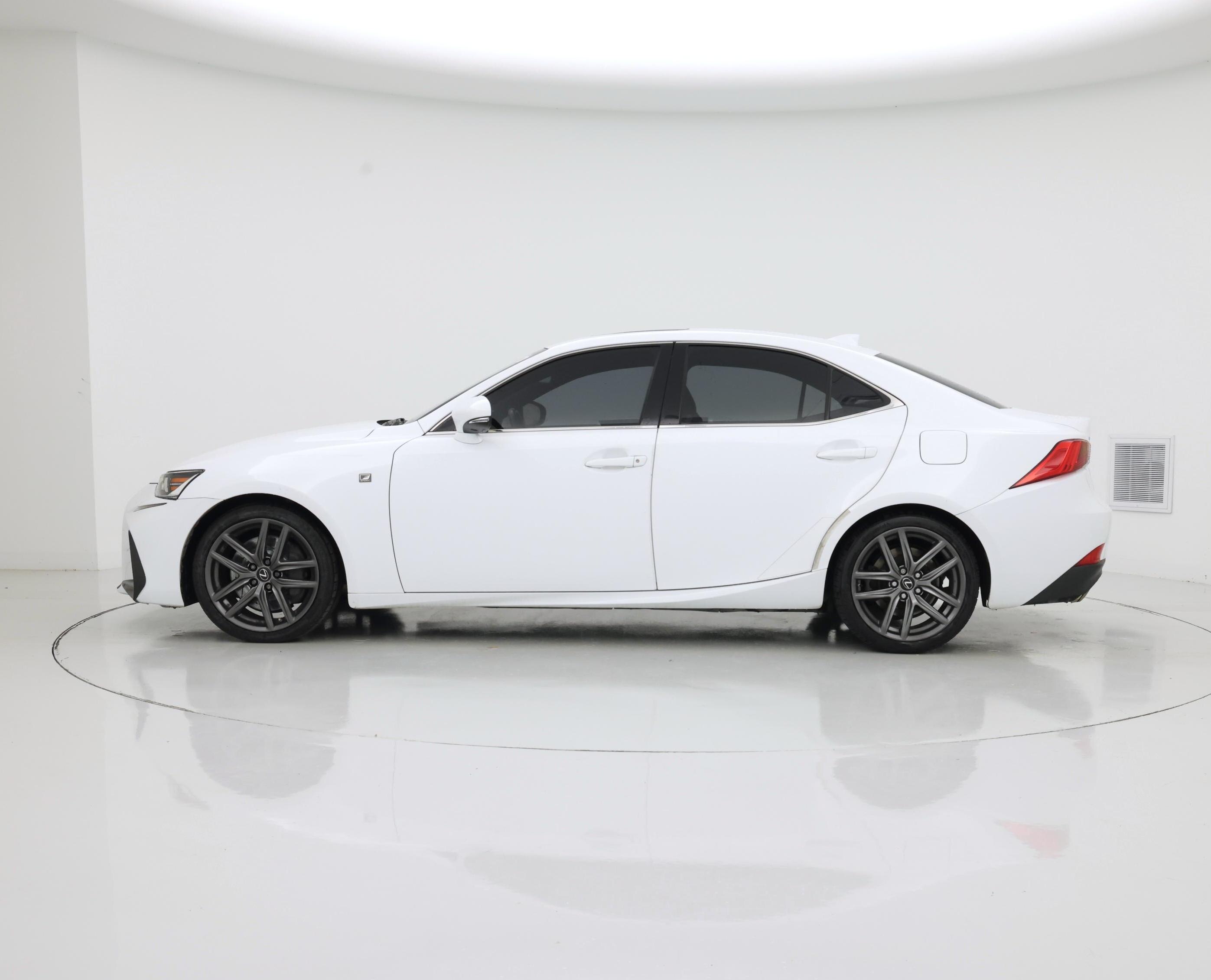 Thumbnail: 2017 Lexus IS - 3