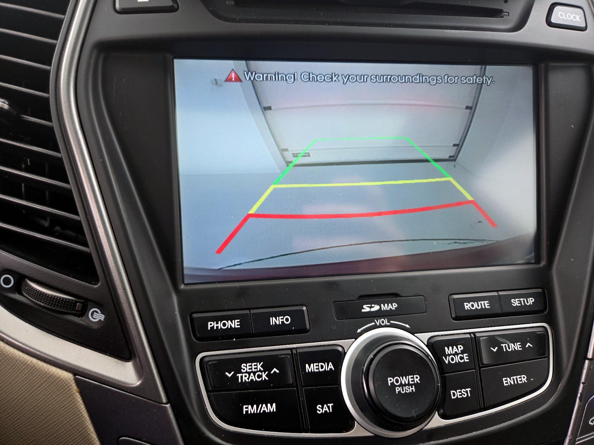 Thumbnail: 2015 Hyundai Santa Fe - 15