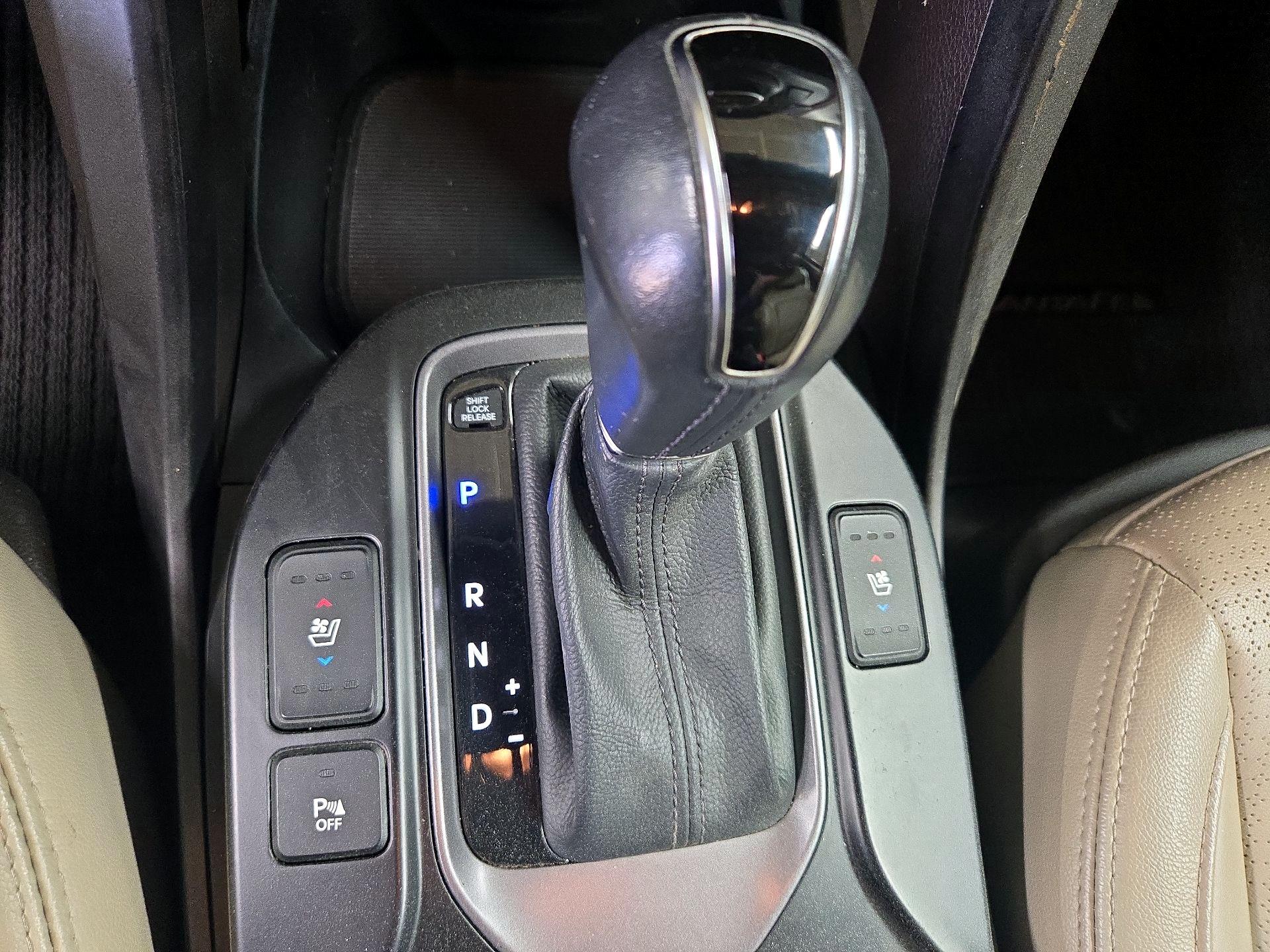 Thumbnail: 2015 Hyundai Santa Fe - 18