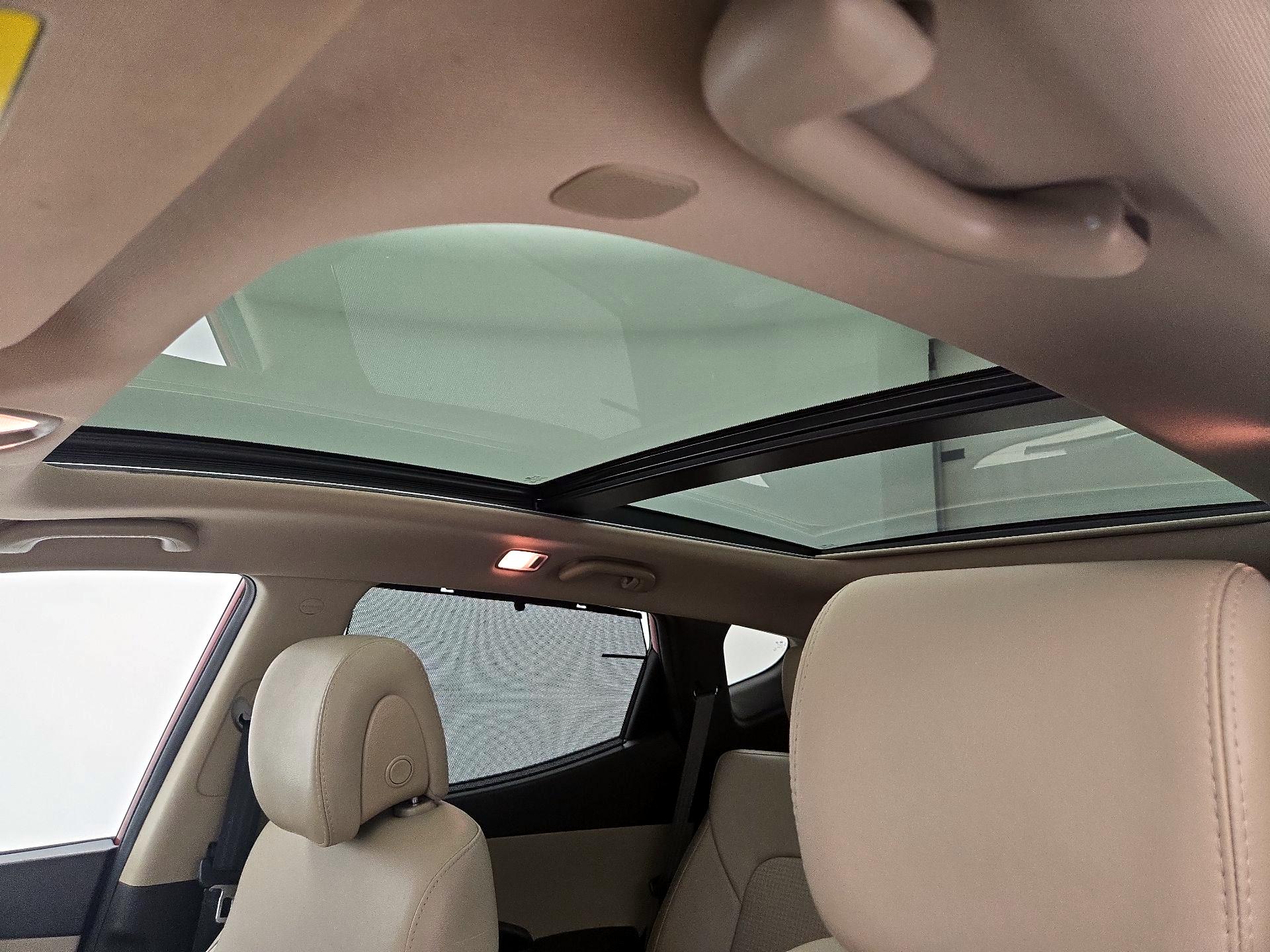 Thumbnail: 2015 Hyundai Santa Fe - 20