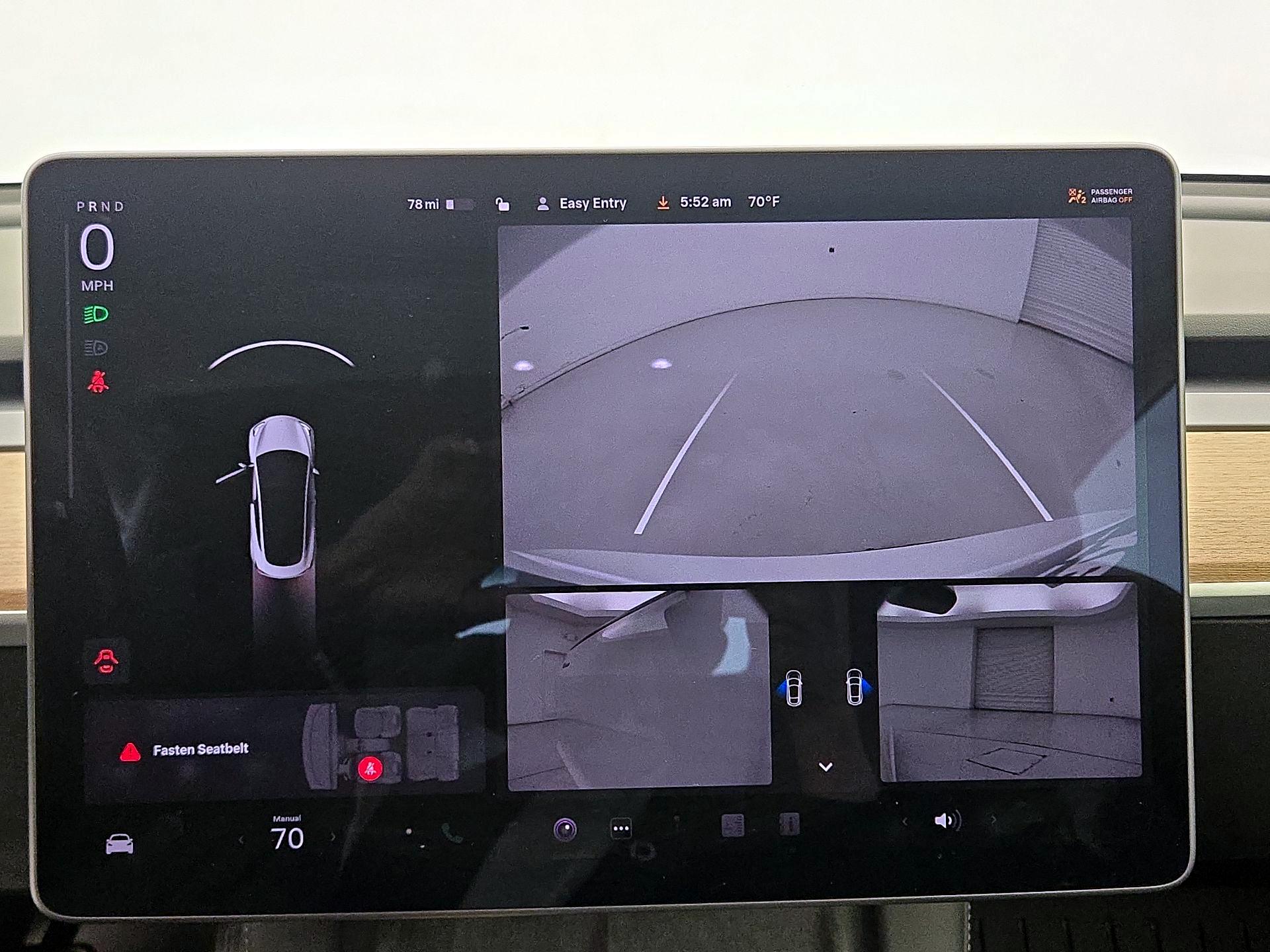 Thumbnail: 2022 Tesla Model 3 - 14