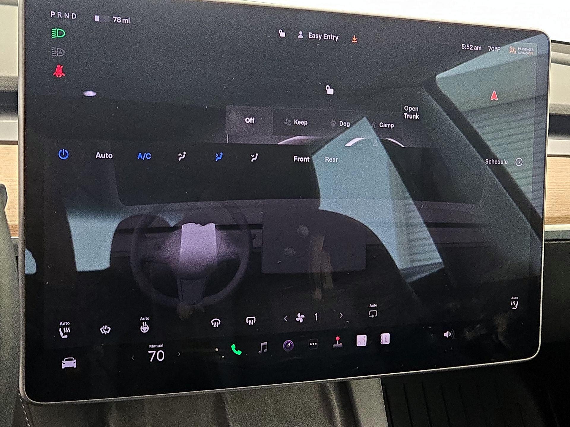 Thumbnail: 2022 Tesla Model 3 - 16