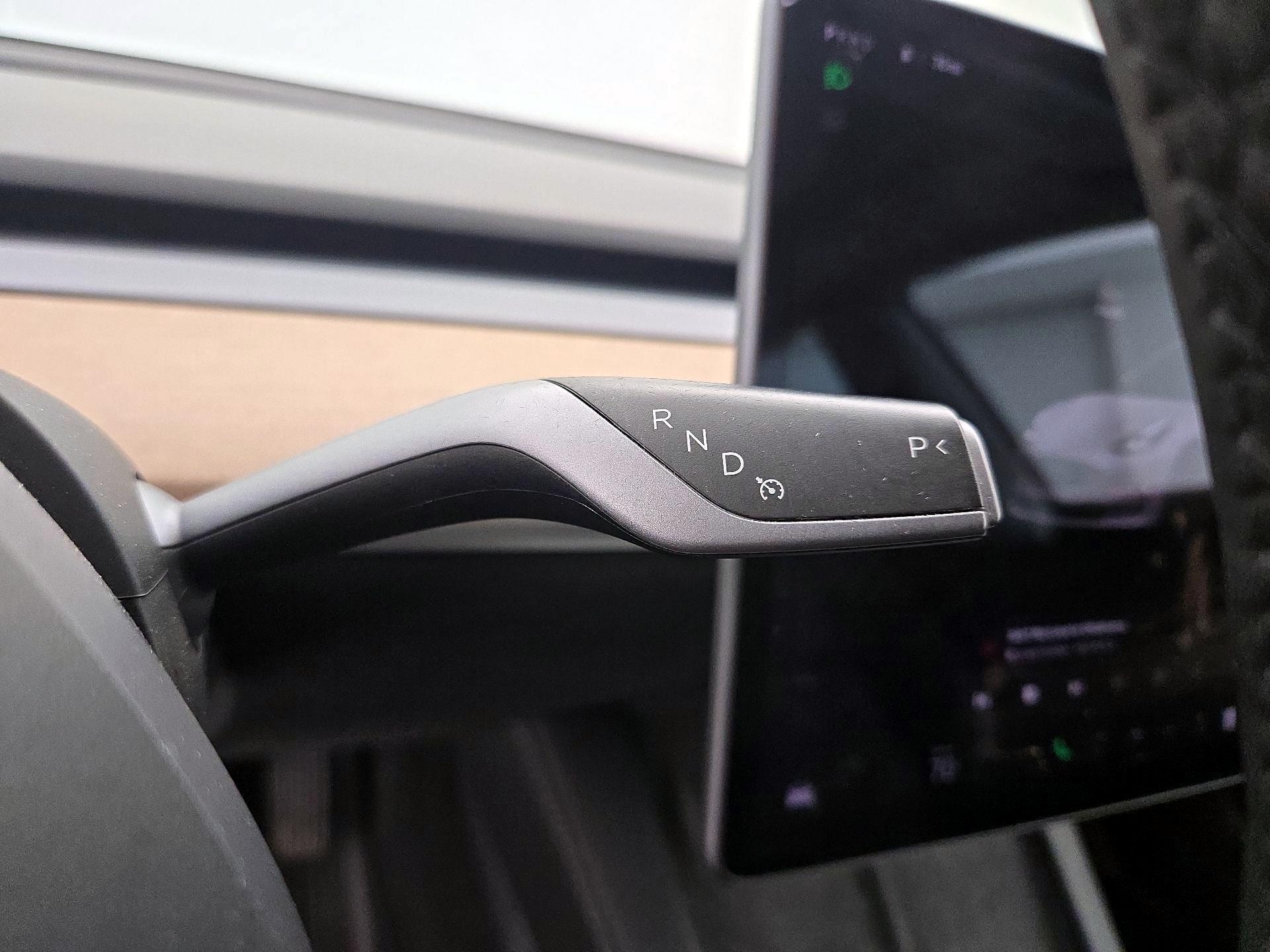 Thumbnail: 2022 Tesla Model 3 - 17