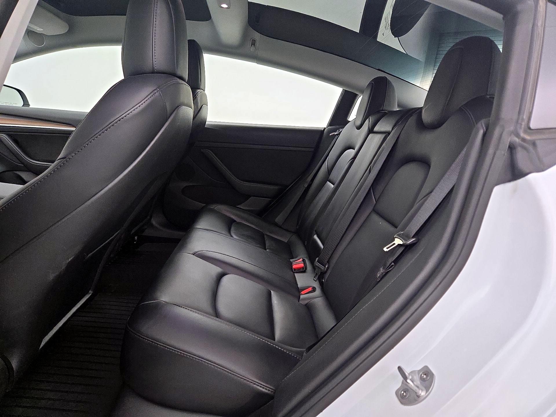 Thumbnail: 2022 Tesla Model 3 - 19