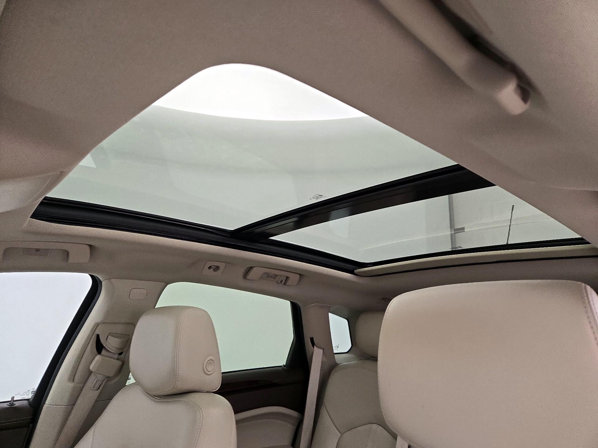 Thumbnail: 2015 Cadillac SRX - 19