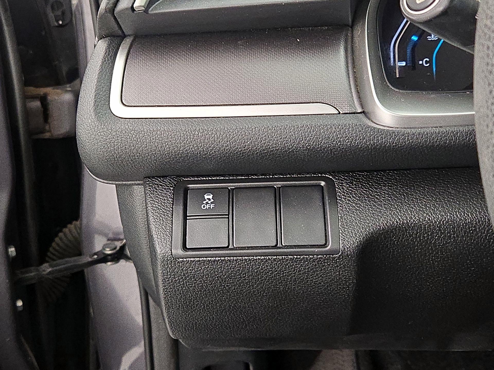 Thumbnail: 2016 Honda Civic - 13