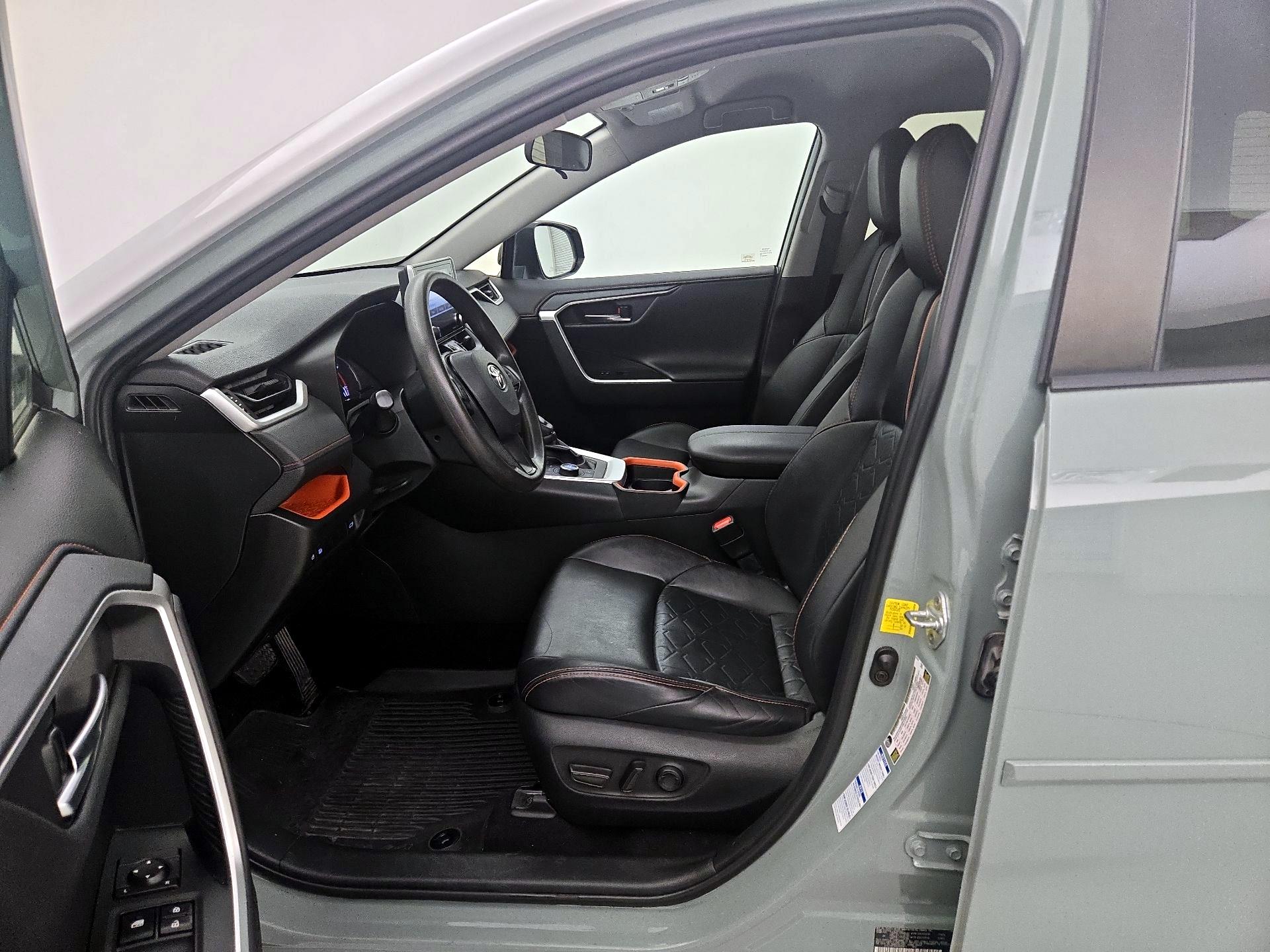 Thumbnail: 2019 Toyota RAV4 - 11