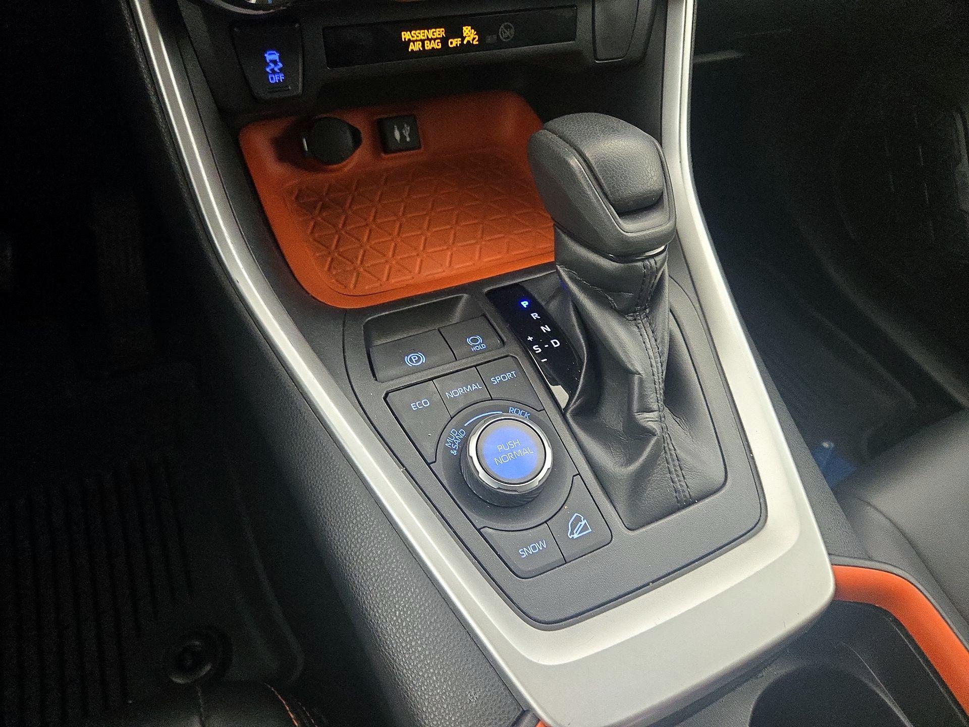 Thumbnail: 2019 Toyota RAV4 - 17