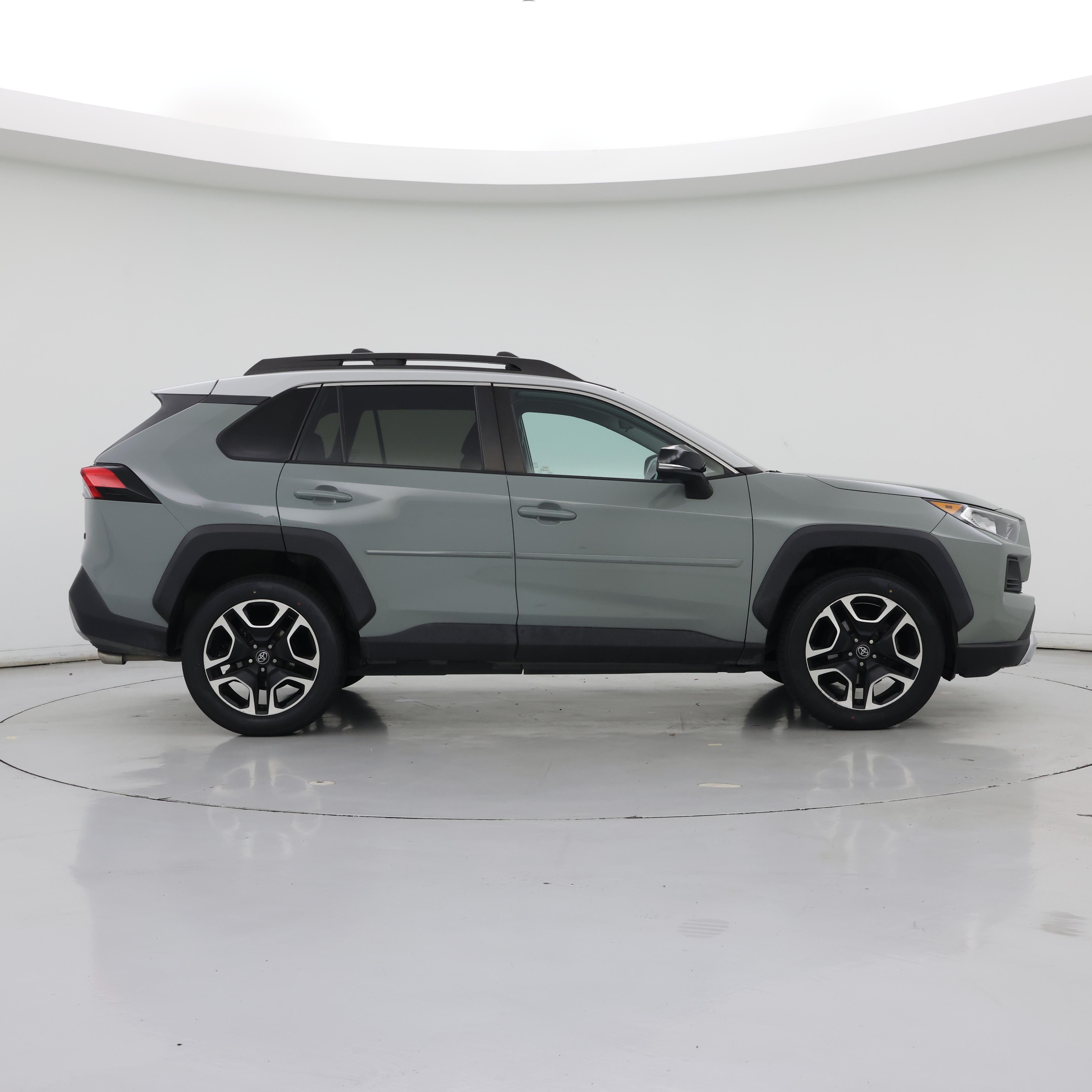 Thumbnail: 2019 Toyota RAV4 - 7