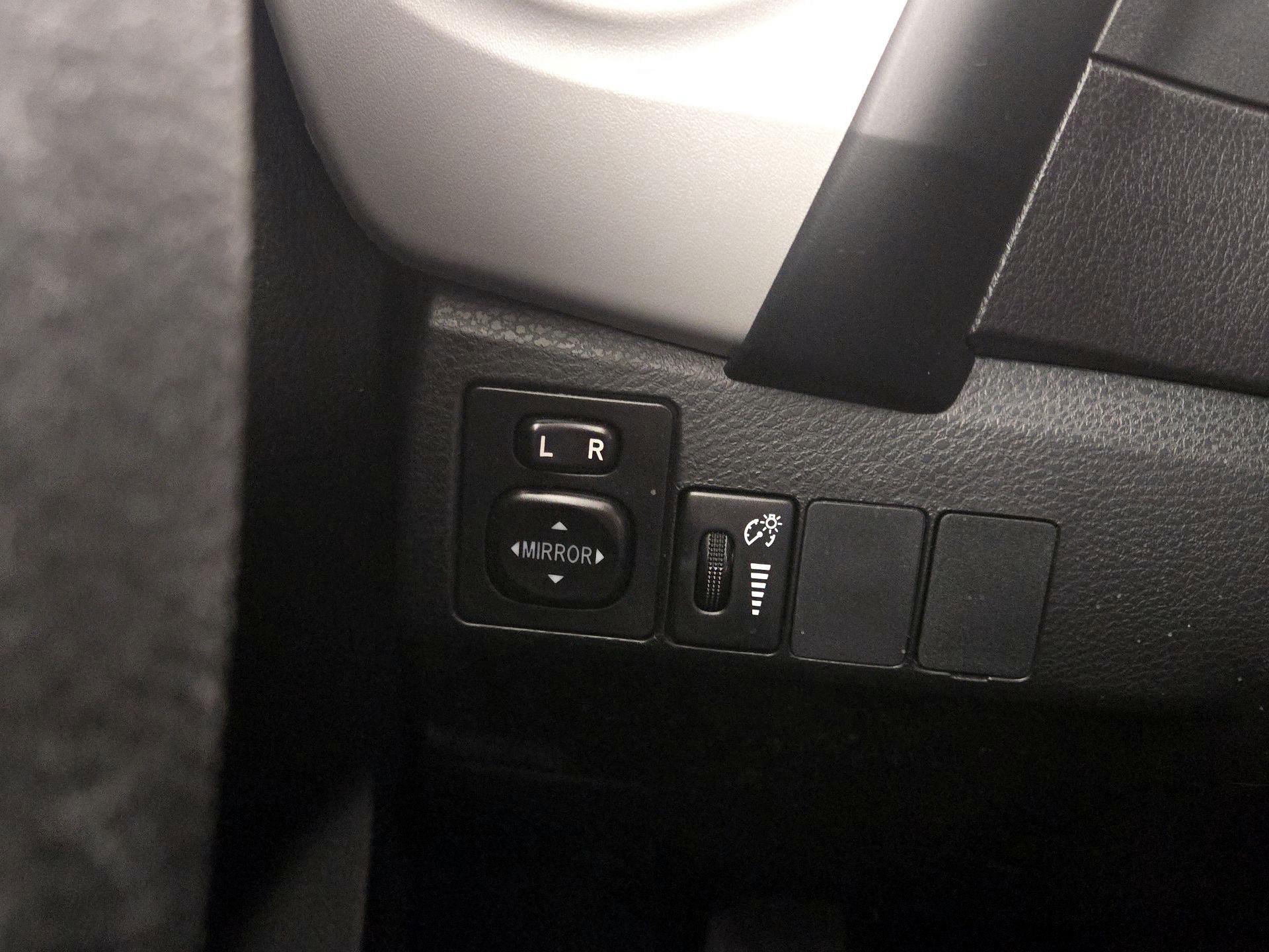 Thumbnail: 2018 Toyota Corolla - 13