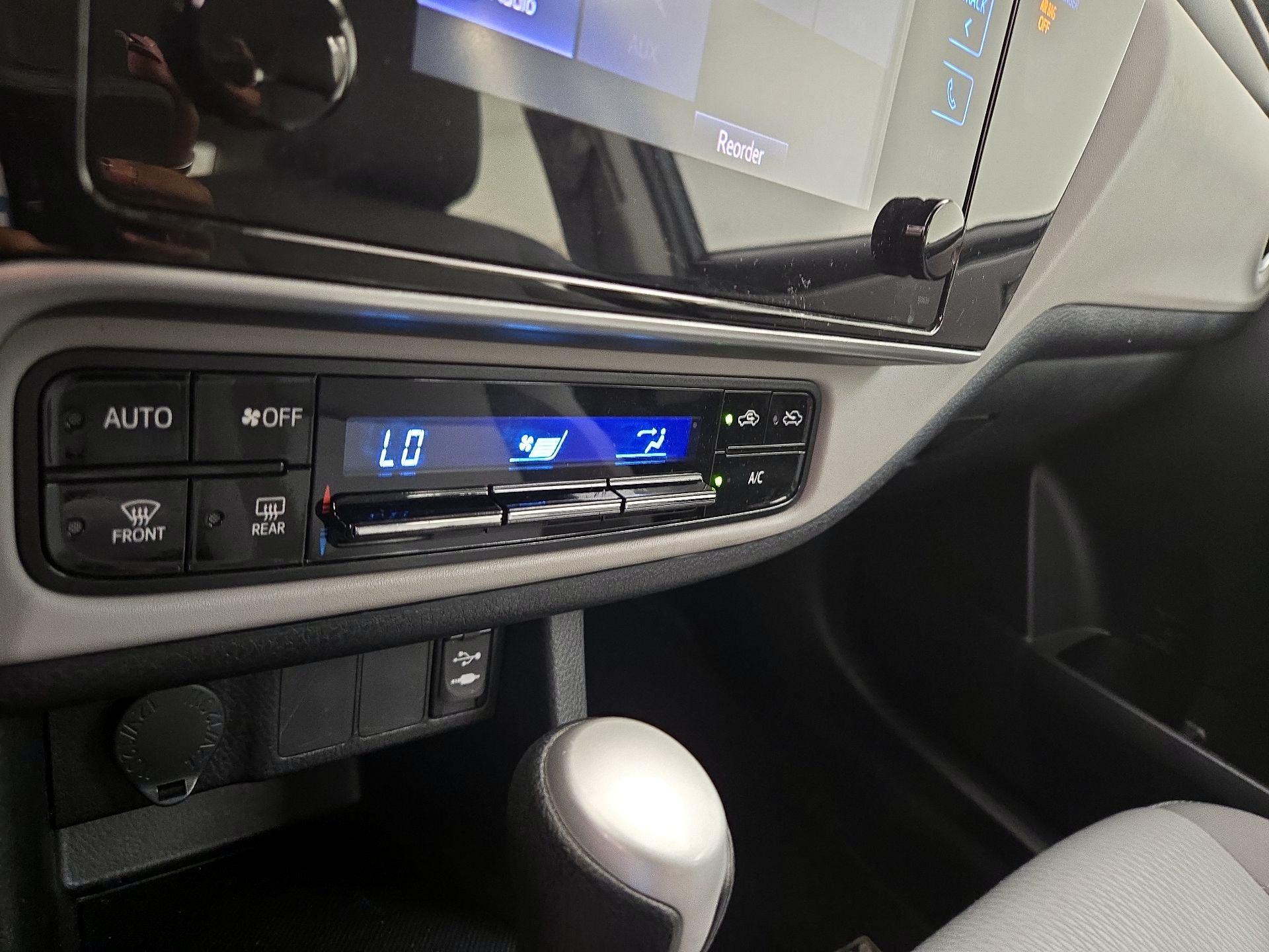 Thumbnail: 2018 Toyota Corolla - 16