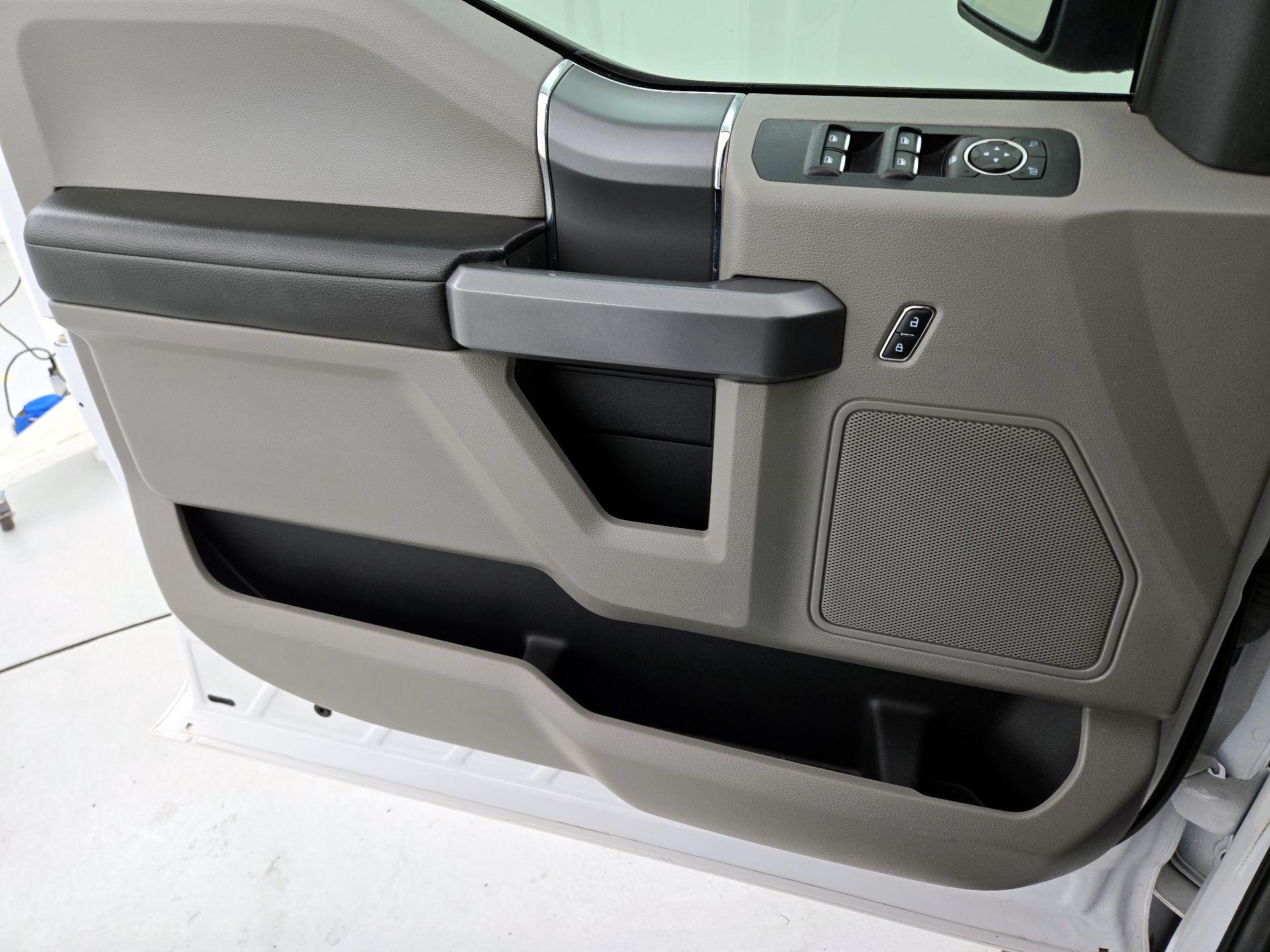 Thumbnail: 2017 Ford F-150 - 12