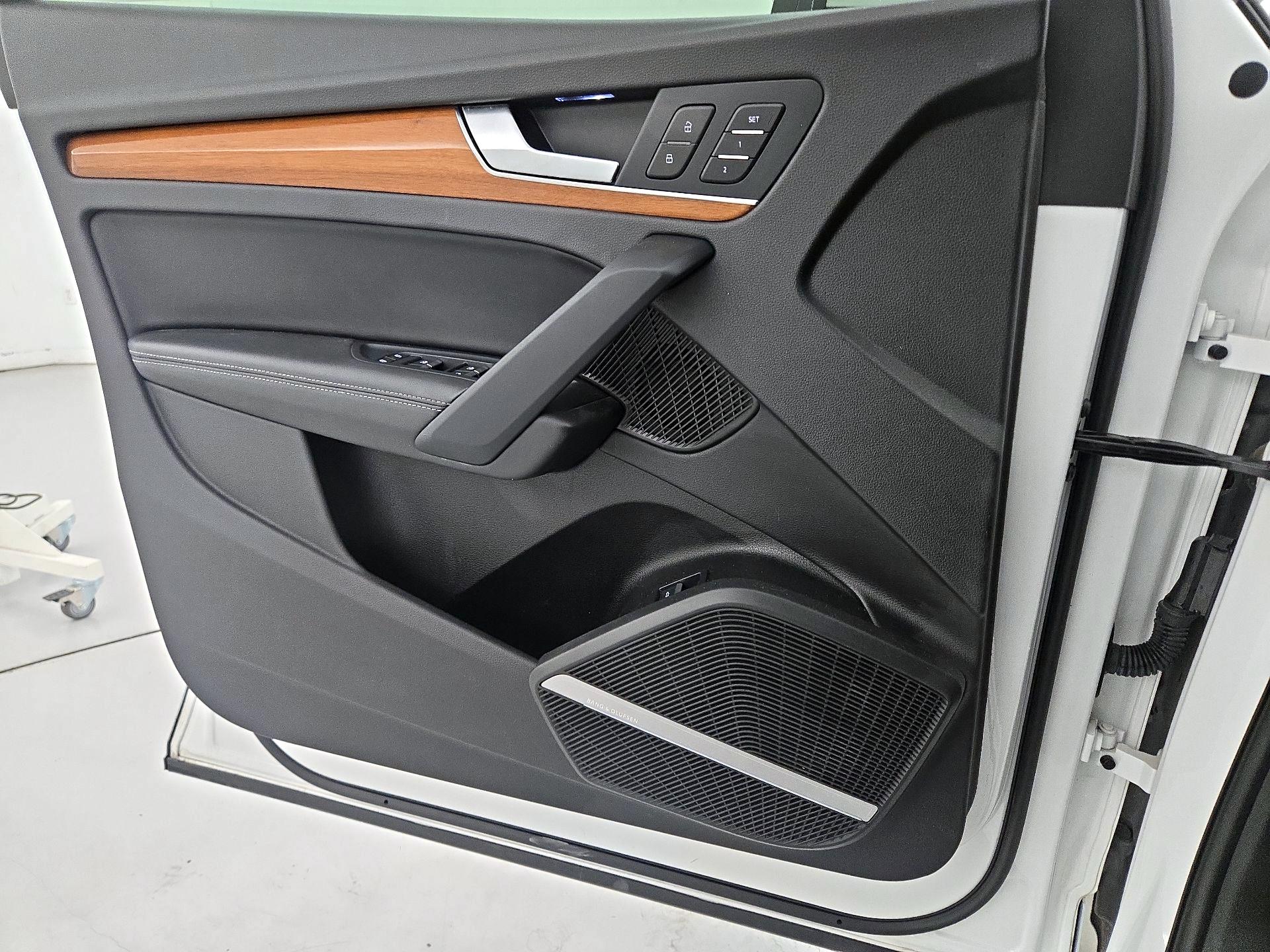 Thumbnail: 2021 Audi Q5 - 12